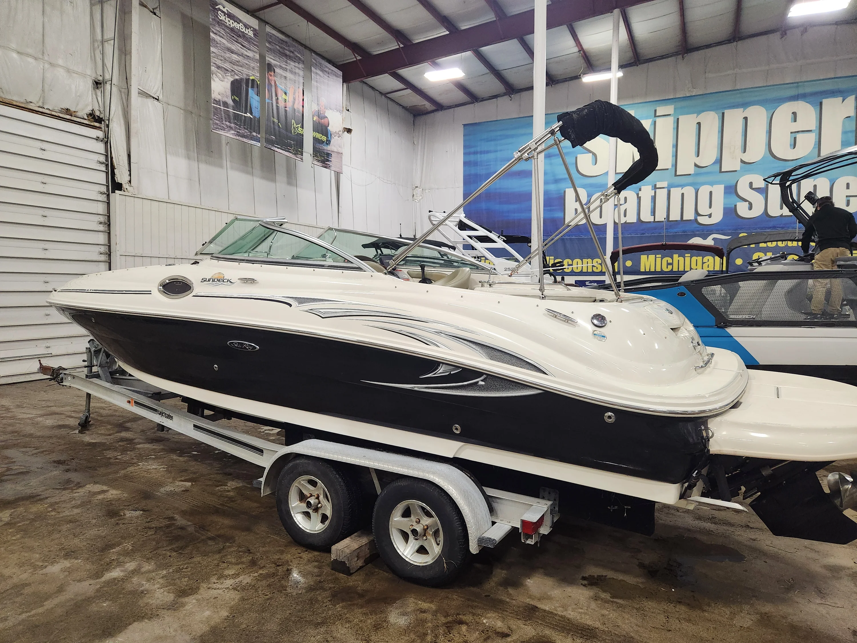 2005 Sea Ray 240 SUNDECK Image Thumbnail #2