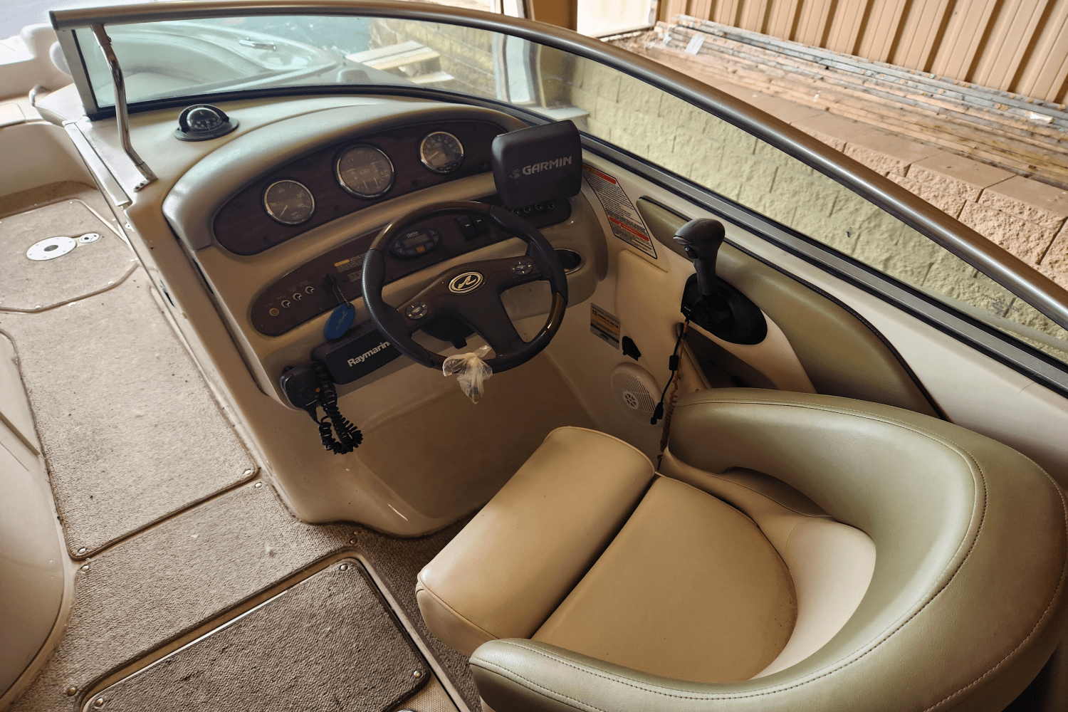 2005 Sea Ray 240 SUNDECK Image Thumbnail #6