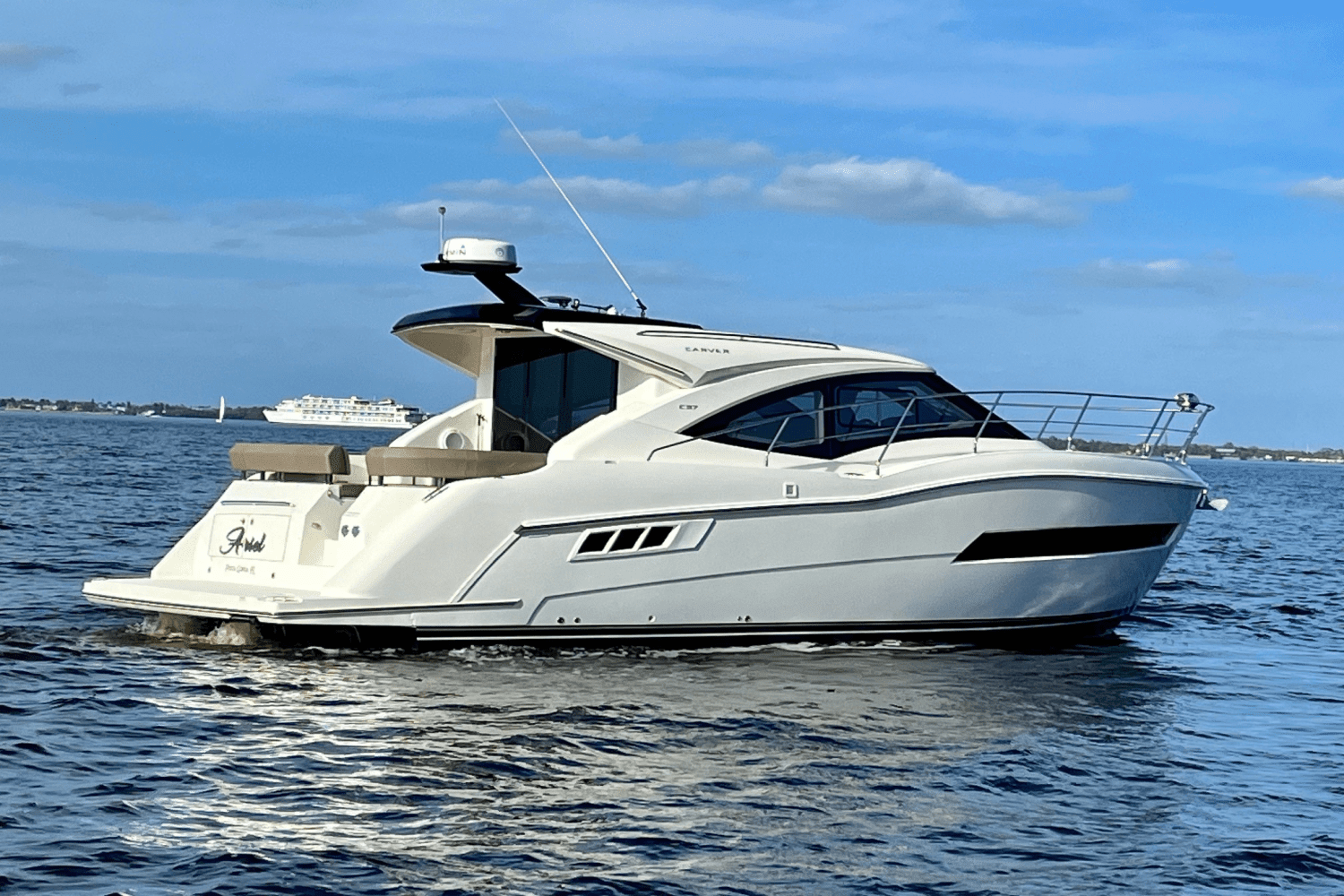 2019 Carver Yachts C37 COUPE Image Thumbnail #3