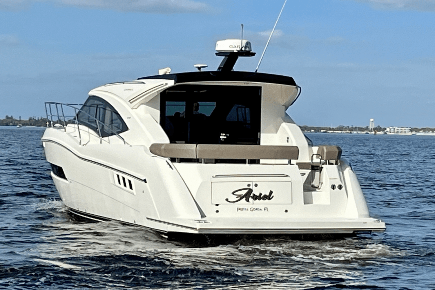 2019 Carver Yachts C37 COUPE Image Thumbnail #6