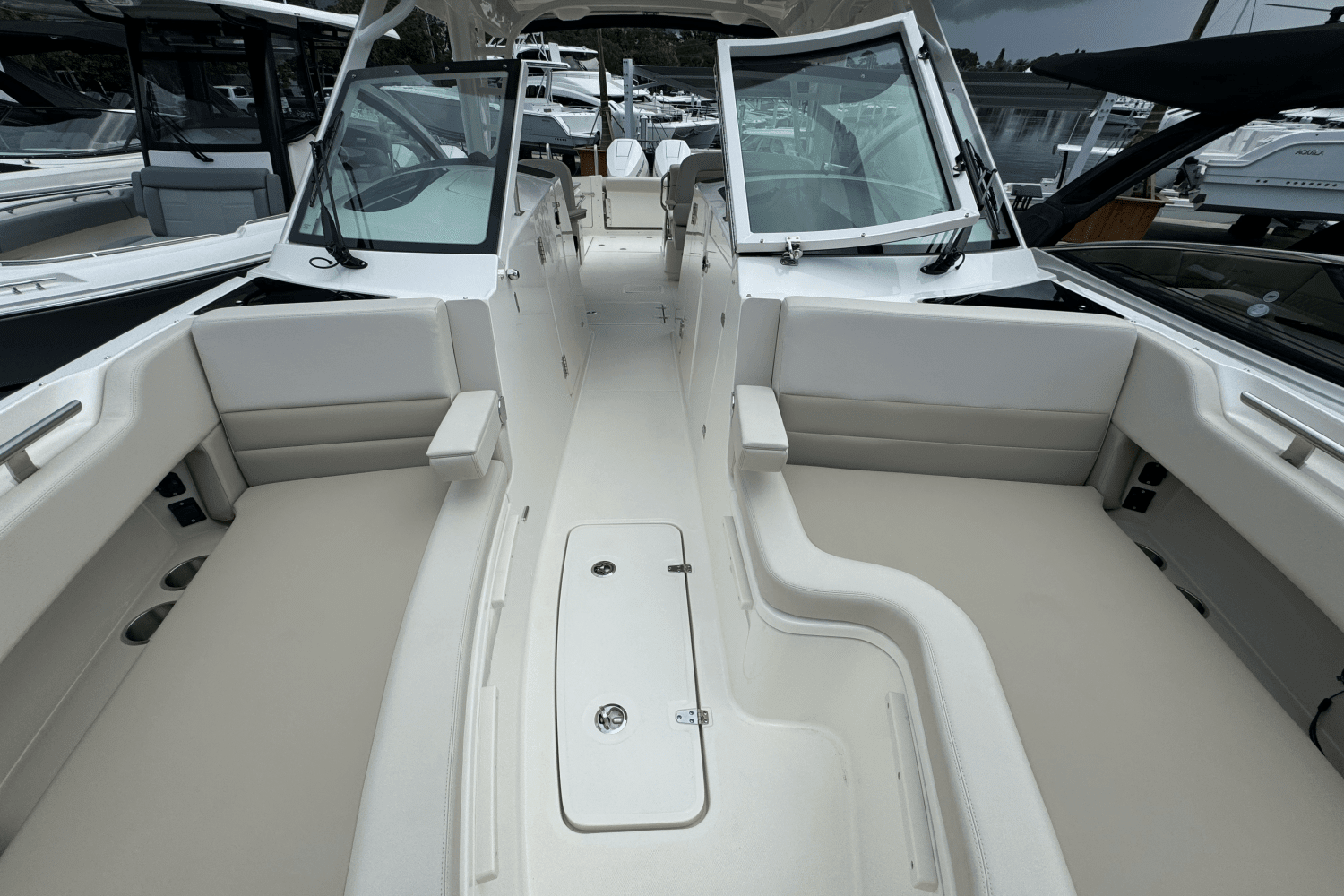 2024 Boston Whaler 320 Vantage Image Thumbnail #40