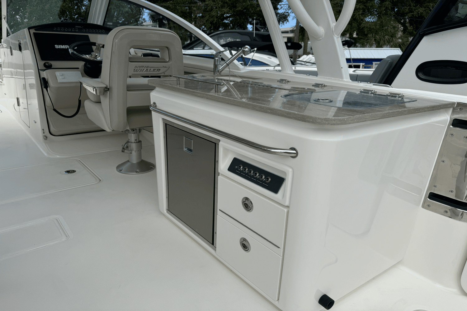 2024 Boston Whaler 320 Vantage Image Thumbnail #21