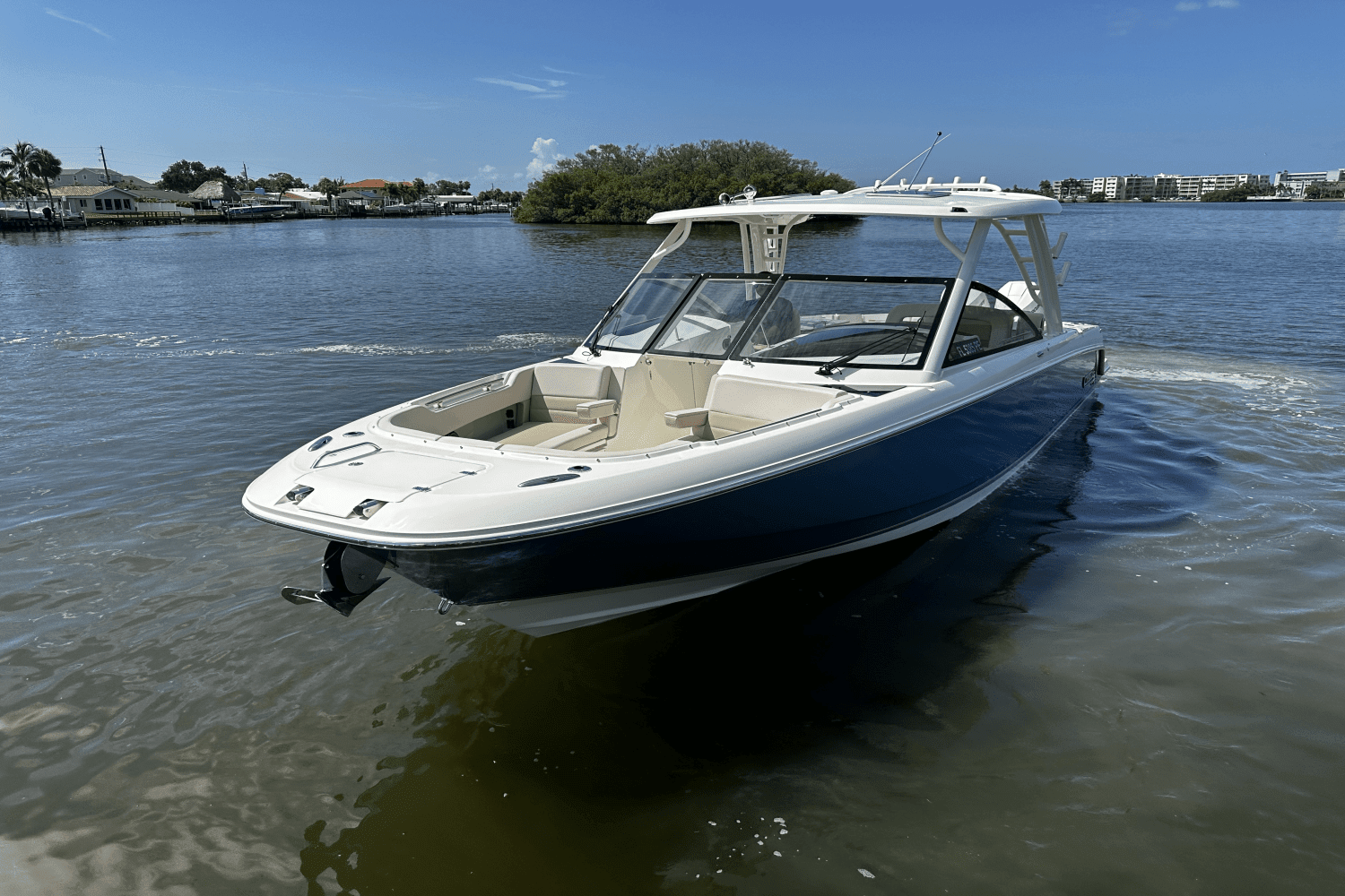 2024 Boston Whaler 320 Vantage Image Thumbnail #14