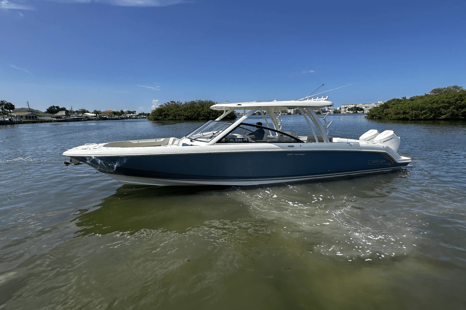 2024 Boston Whaler 320 Vantage Image Thumbnail #2