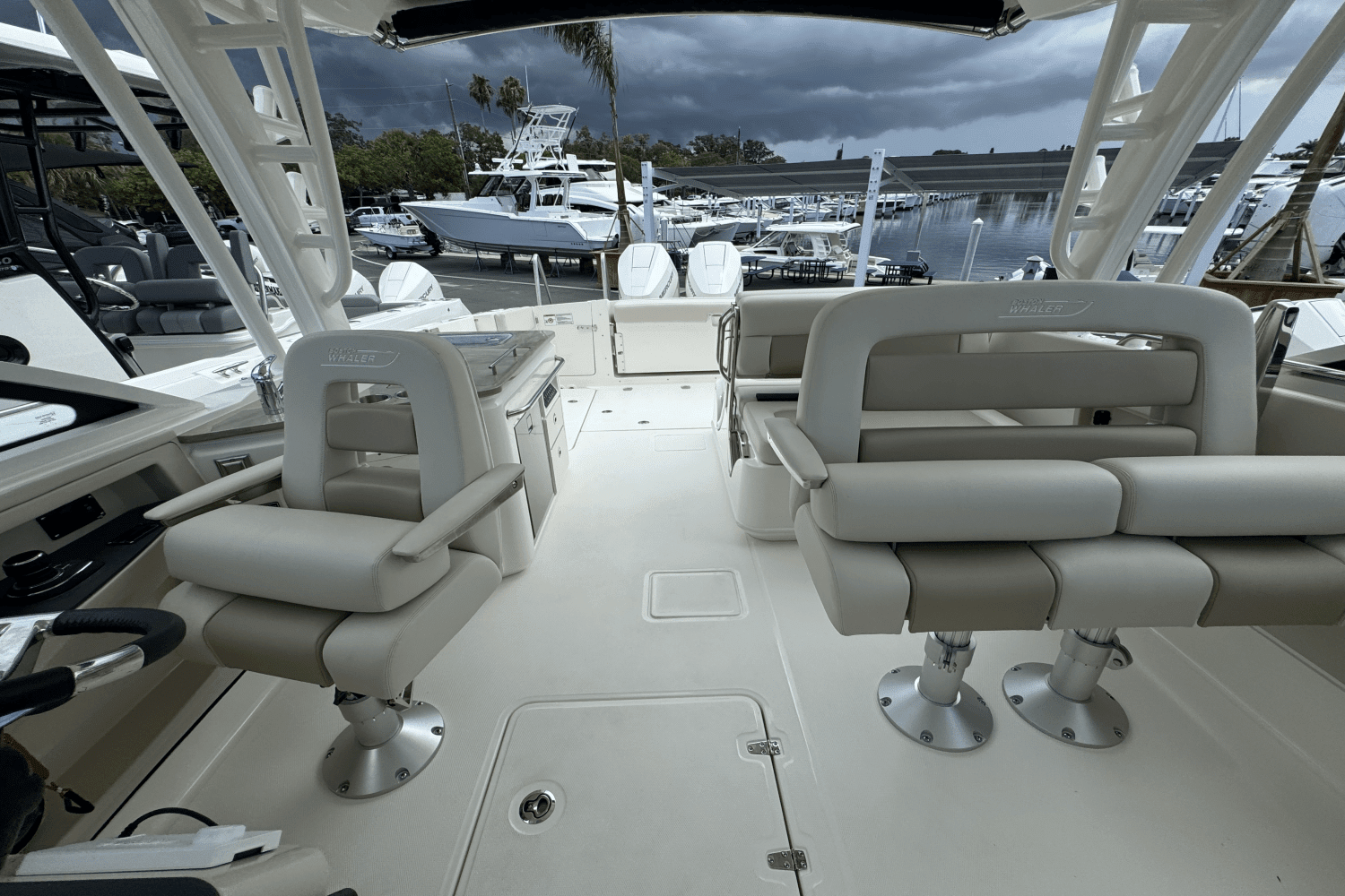 2024 Boston Whaler 320 Vantage Image Thumbnail #41