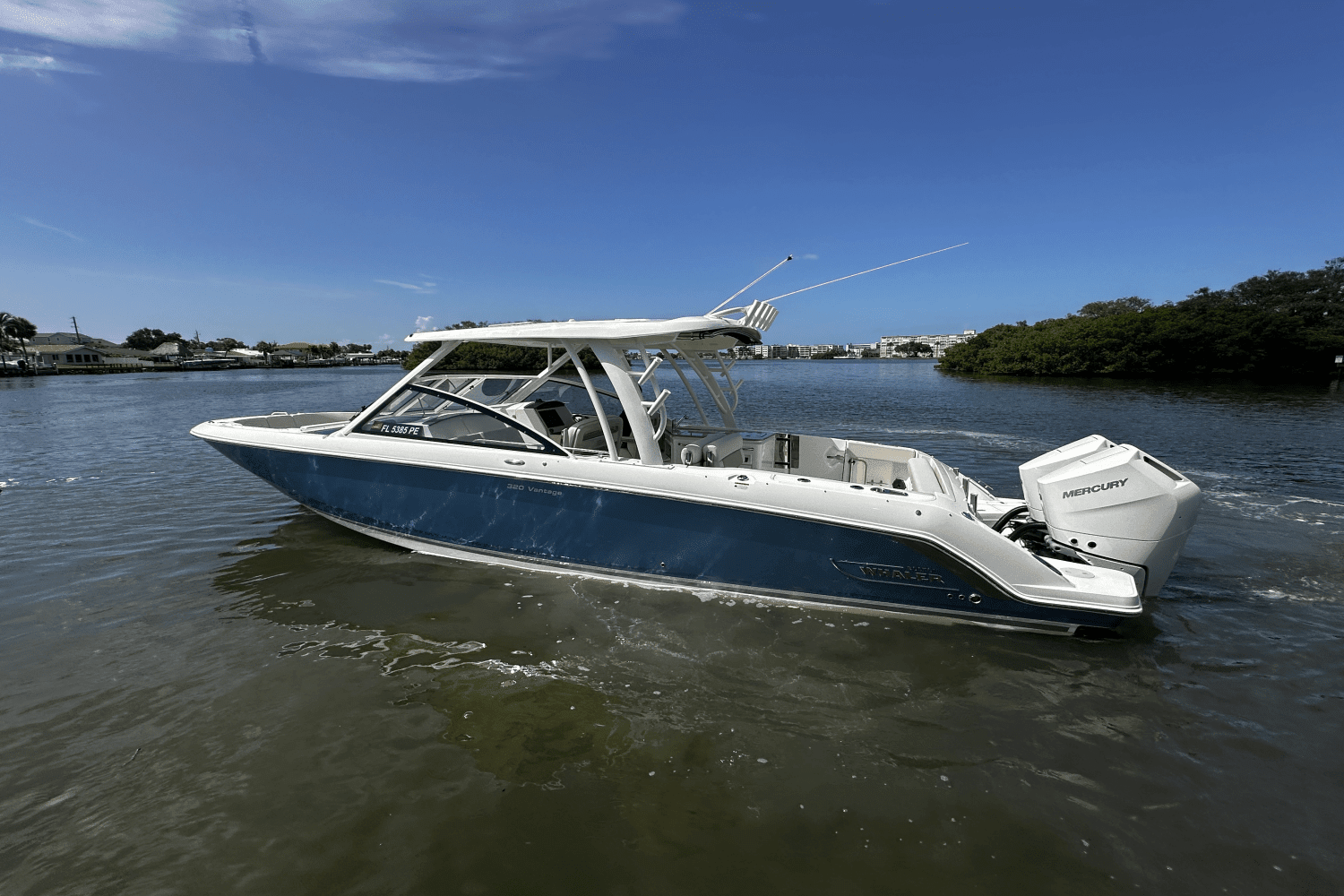 2024 Boston Whaler 320 Vantage Image Thumbnail #4