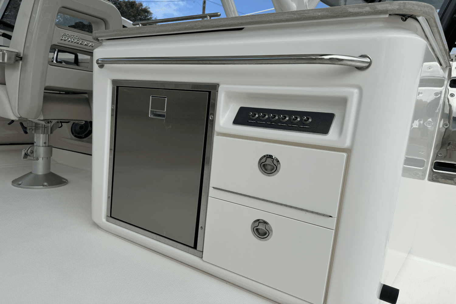 2024 Boston Whaler 320 Vantage Image Thumbnail #26