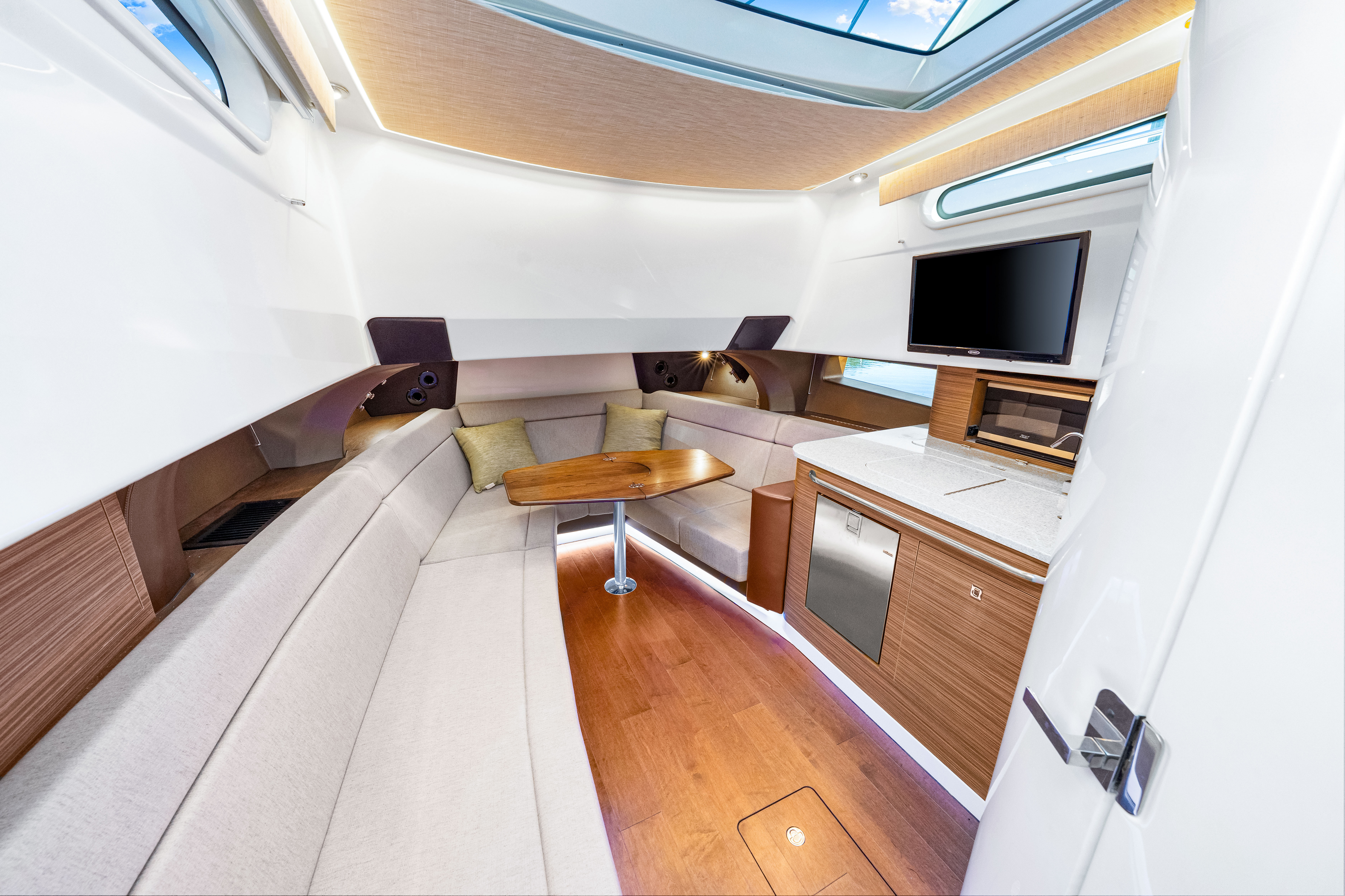 2025 Boston Whaler 420 Outrage Image Thumbnail #67