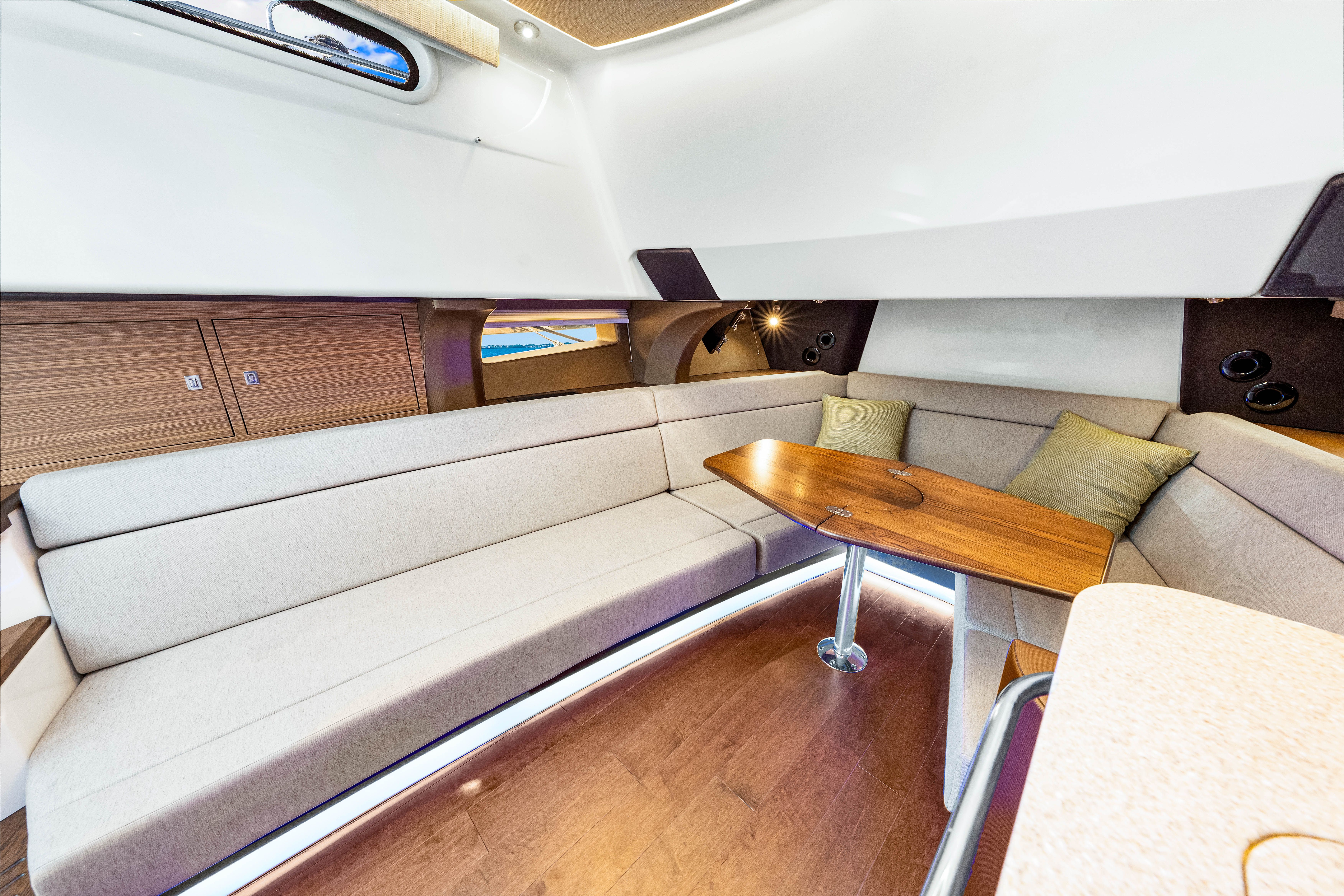 2025 Boston Whaler 420 Outrage Image Thumbnail #68