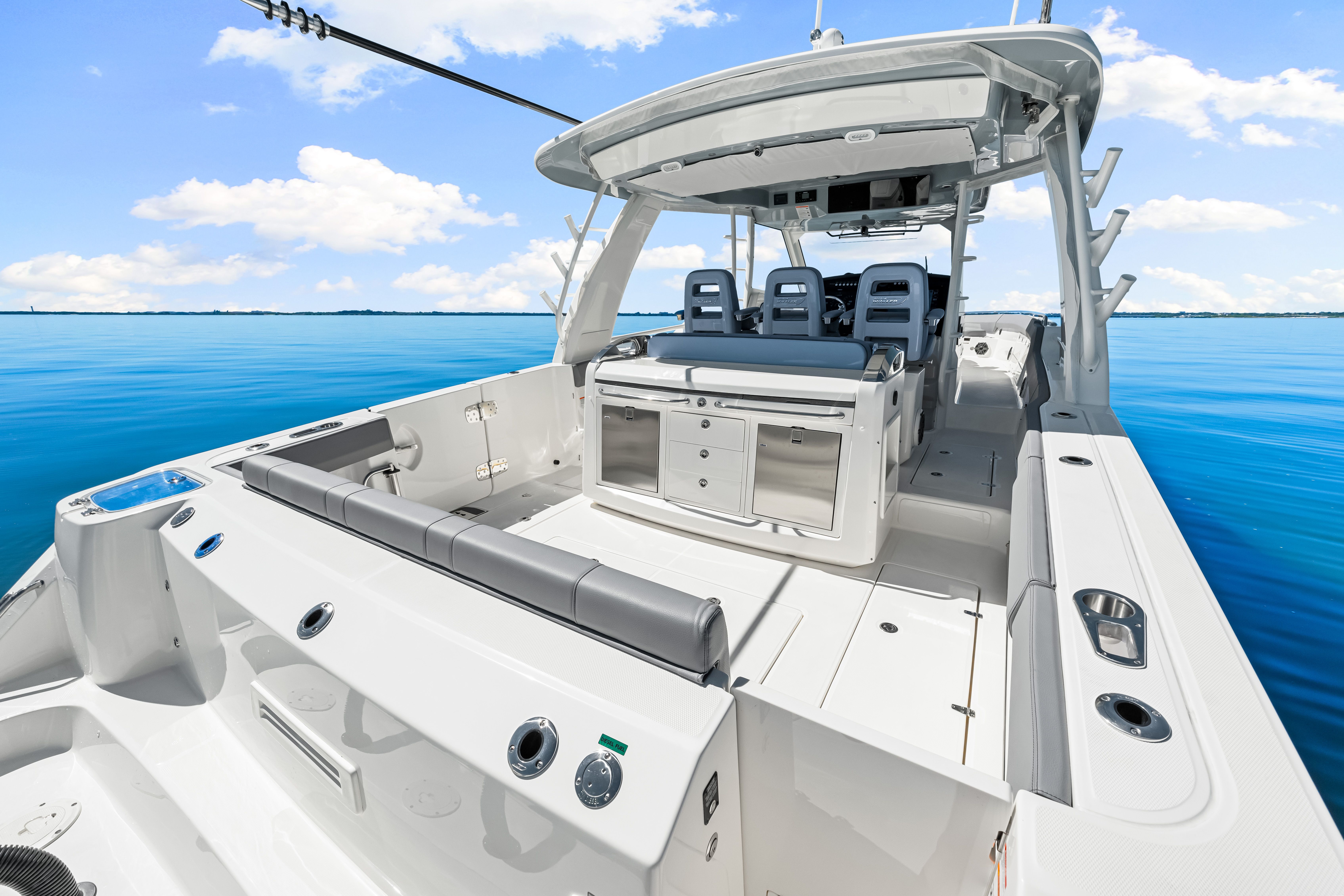 2025 Boston Whaler 420 Outrage Image Thumbnail #33