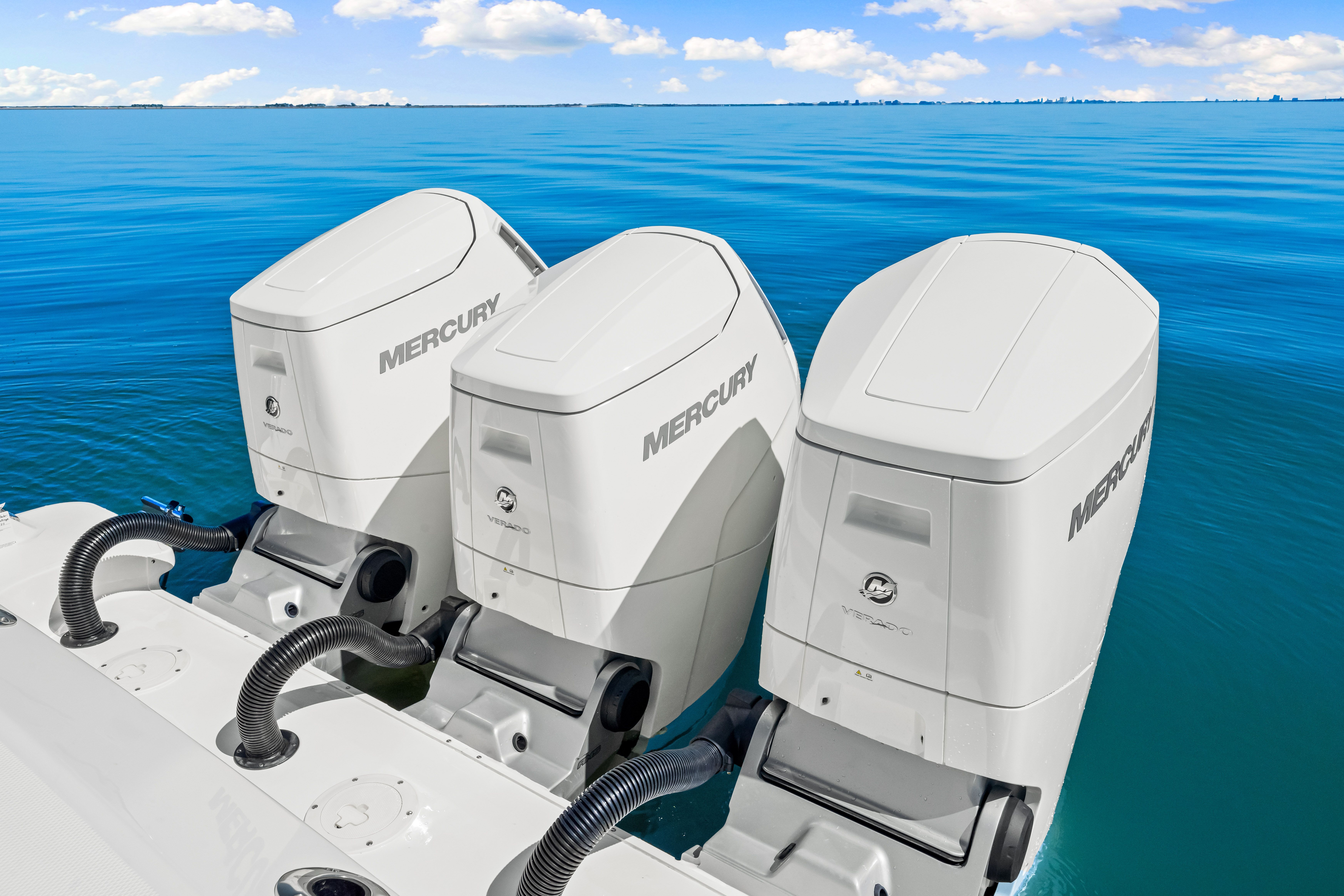 2025 Boston Whaler 420 Outrage Image Thumbnail #38