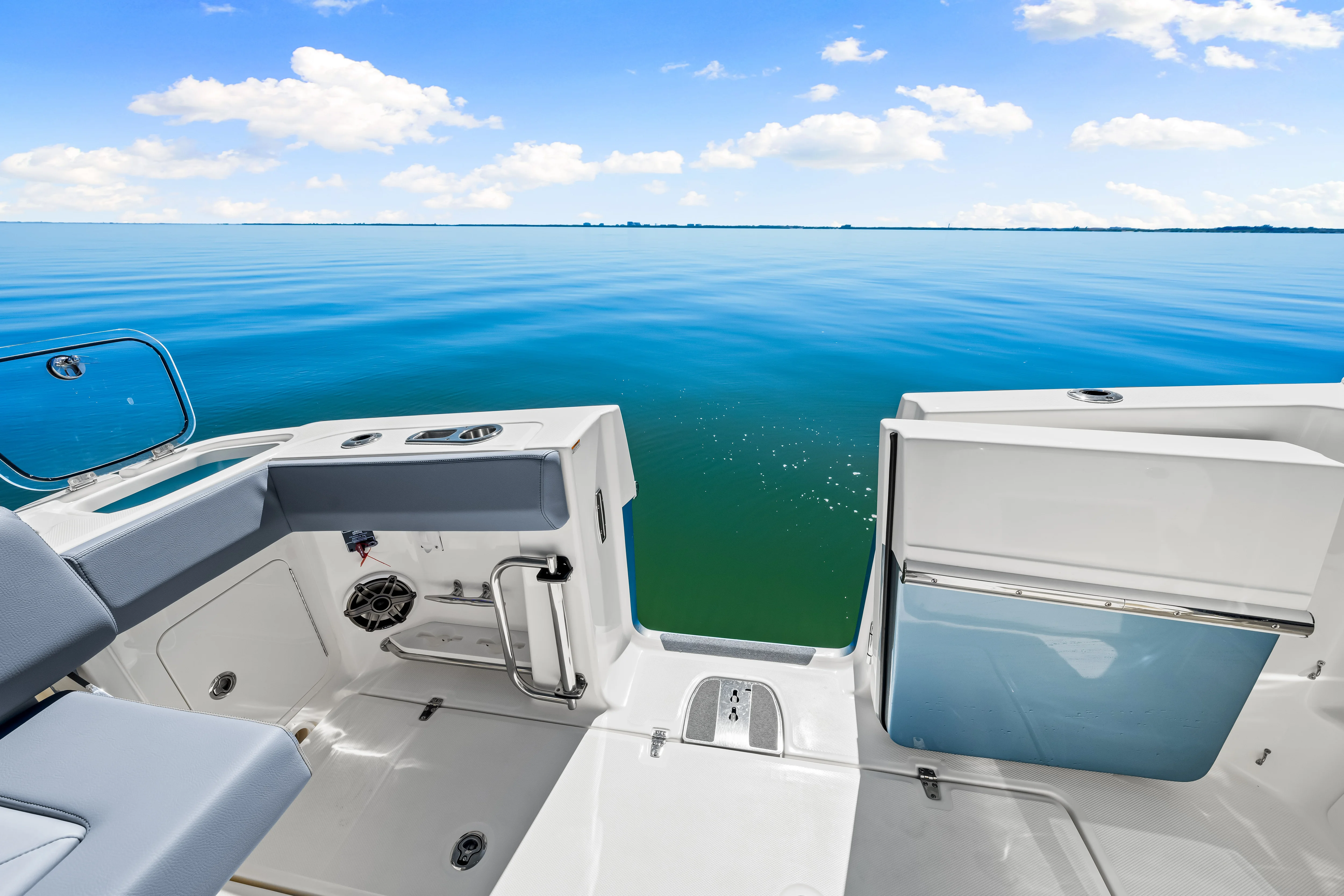 2025 Boston Whaler 420 Outrage Image Thumbnail #40