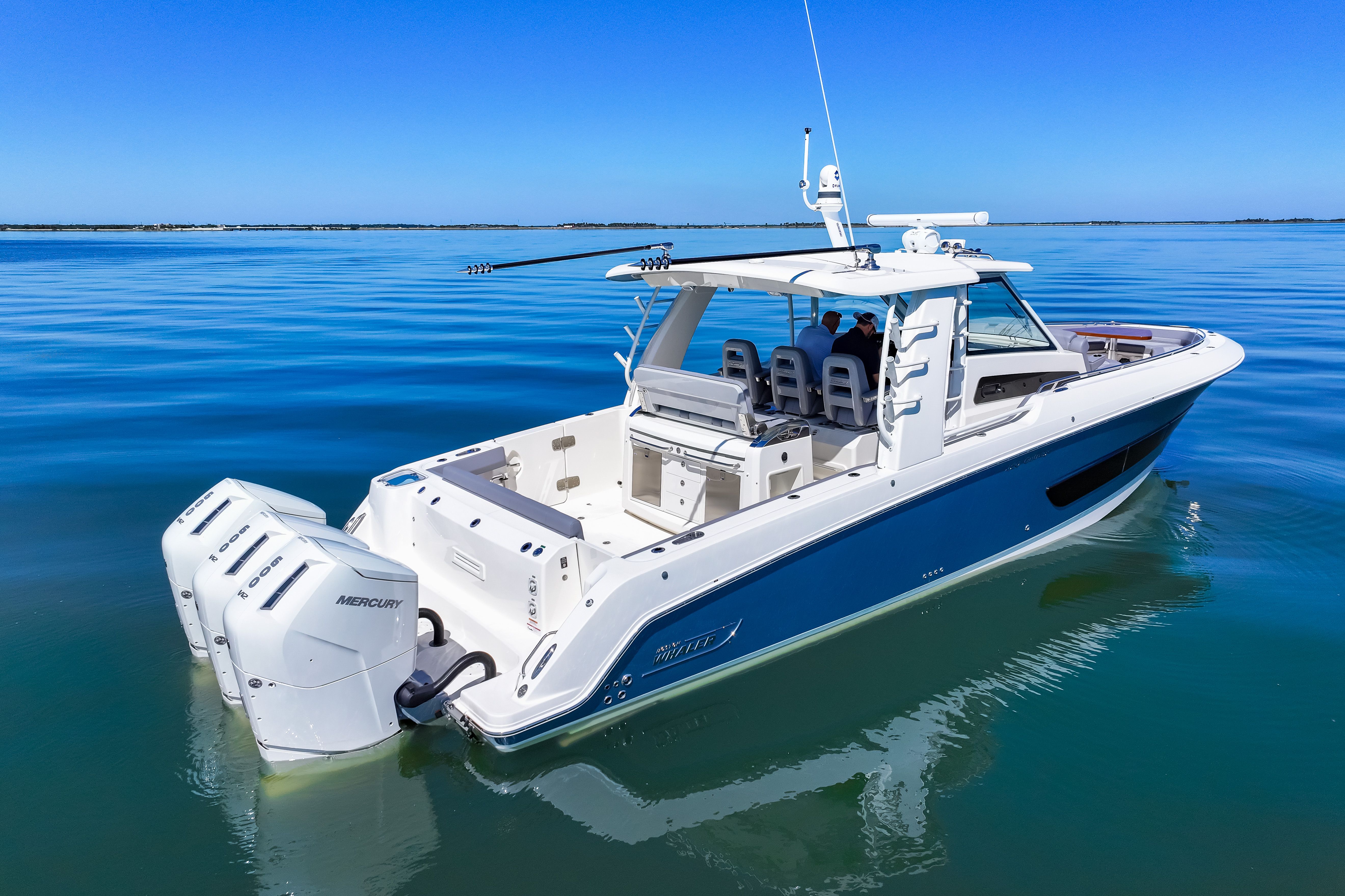 2025 Boston Whaler 420 Outrage Image Thumbnail #7