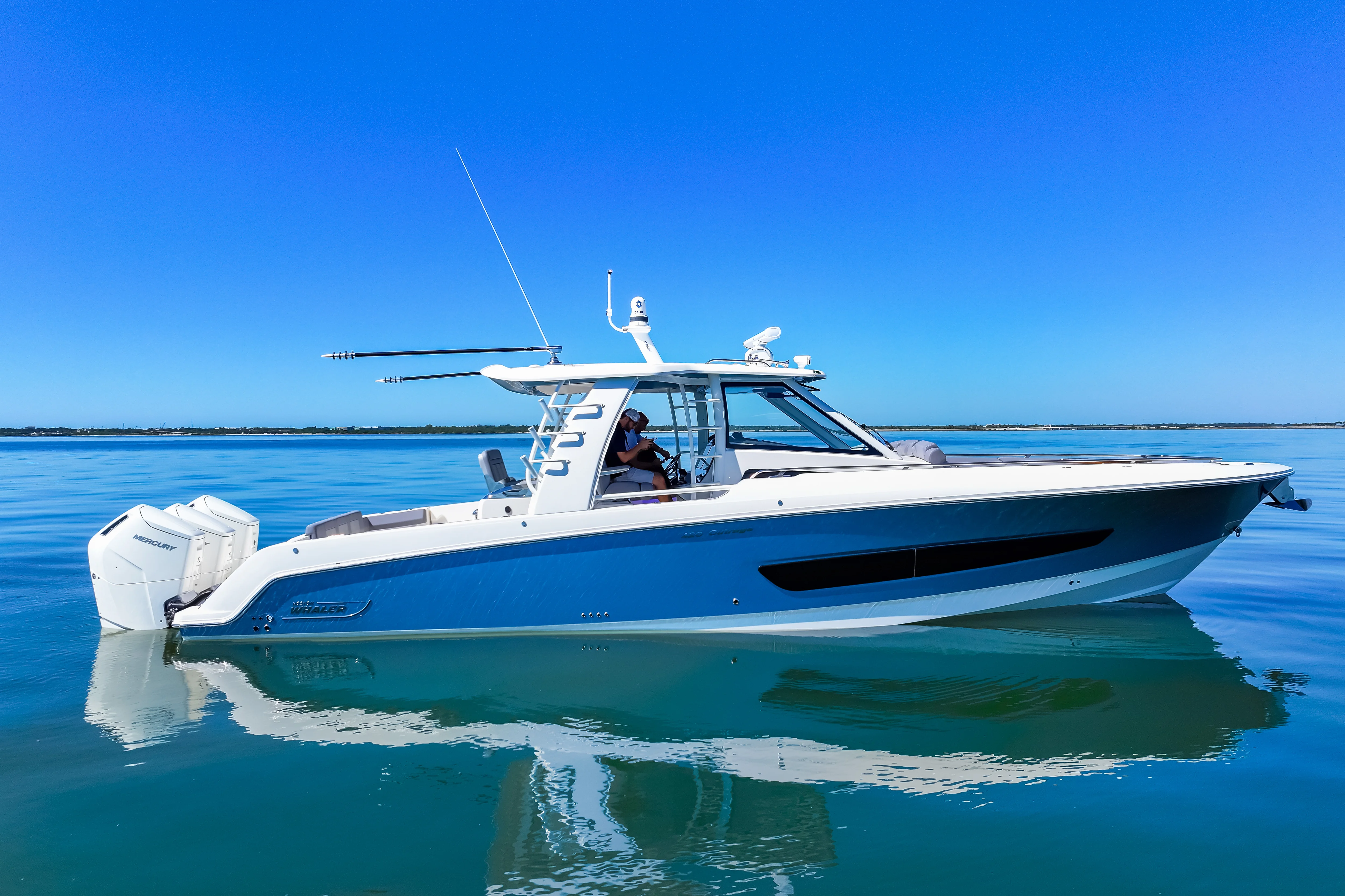 2025 Boston Whaler 420 Outrage Image Thumbnail #15