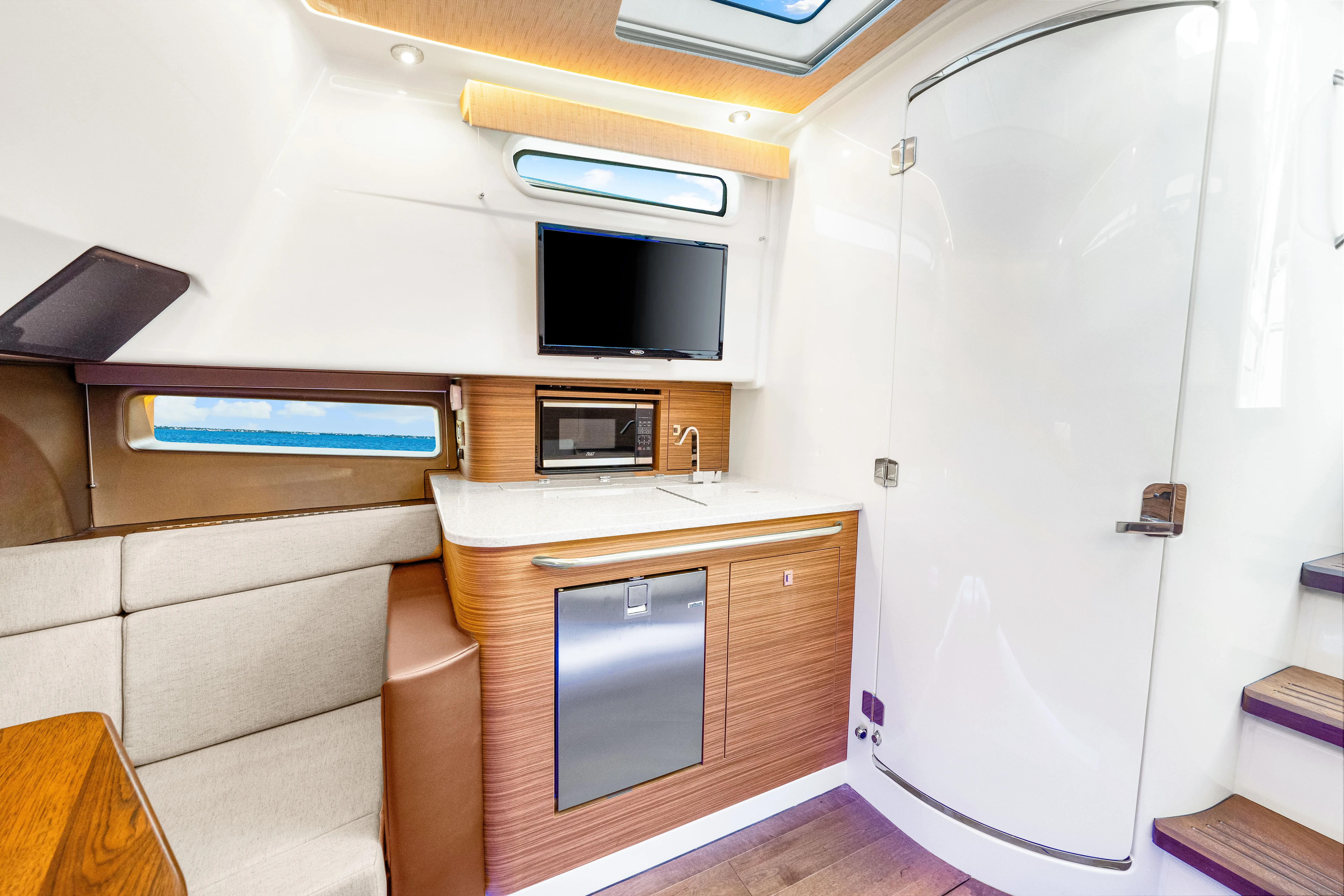 2025 Boston Whaler 420 Outrage Image Thumbnail #71