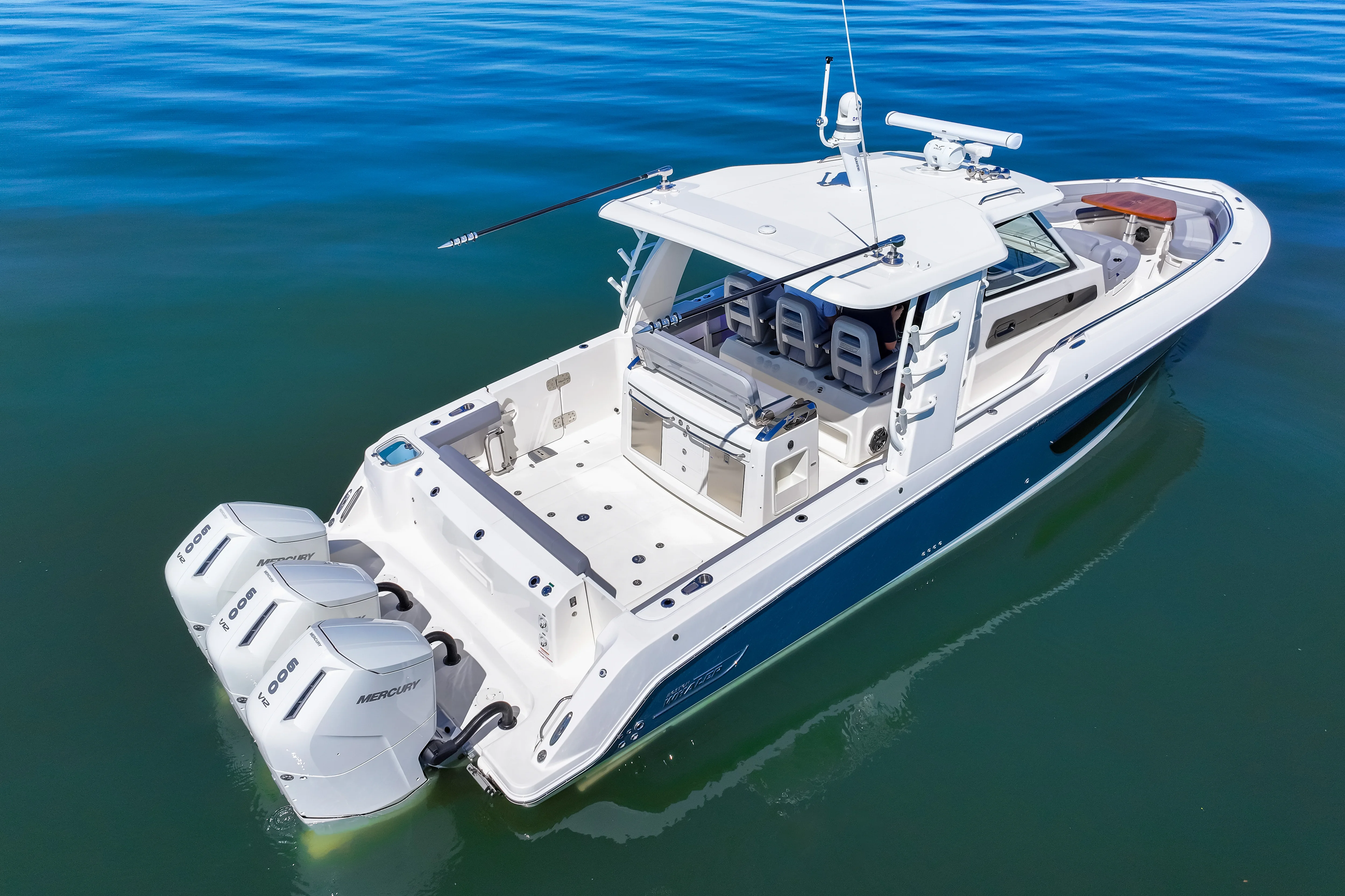 2025 Boston Whaler 420 Outrage Image Thumbnail #8