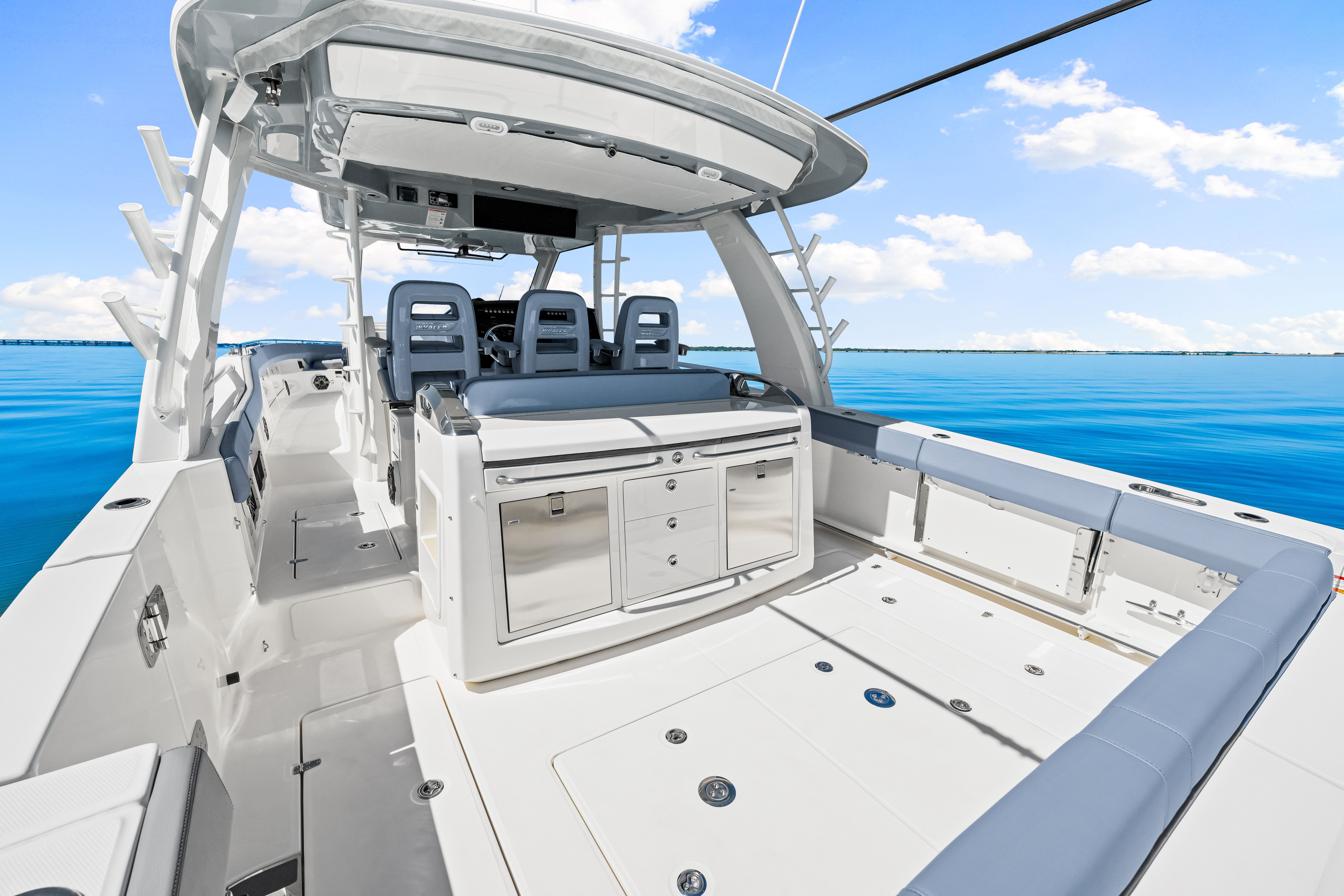 2025 Boston Whaler 420 Outrage Image Thumbnail #35