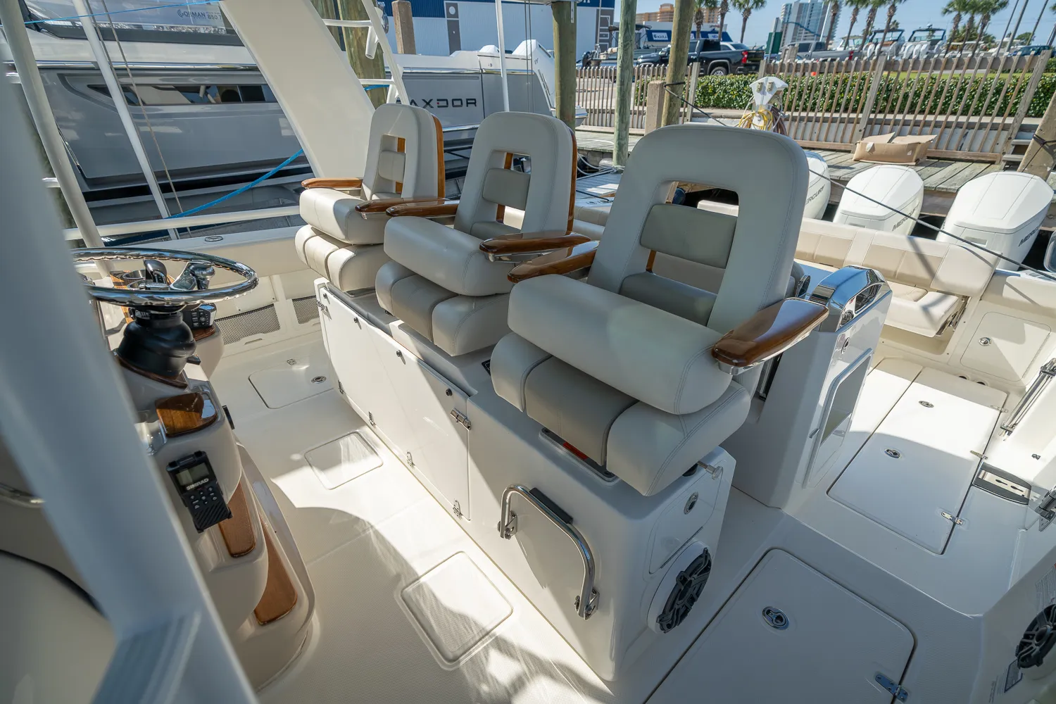 2025 Boston Whaler 420 Outrage Image Thumbnail #20