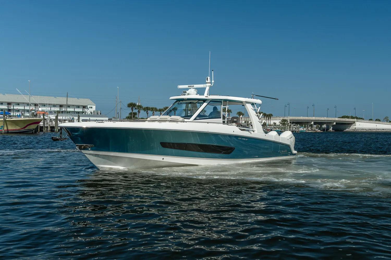 2025 Boston Whaler 420 Outrage Image Thumbnail #3