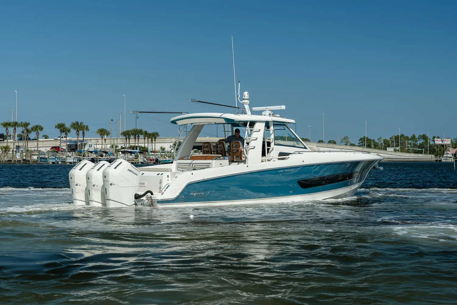 2025 Boston Whaler 420 Outrage Image Thumbnail #7