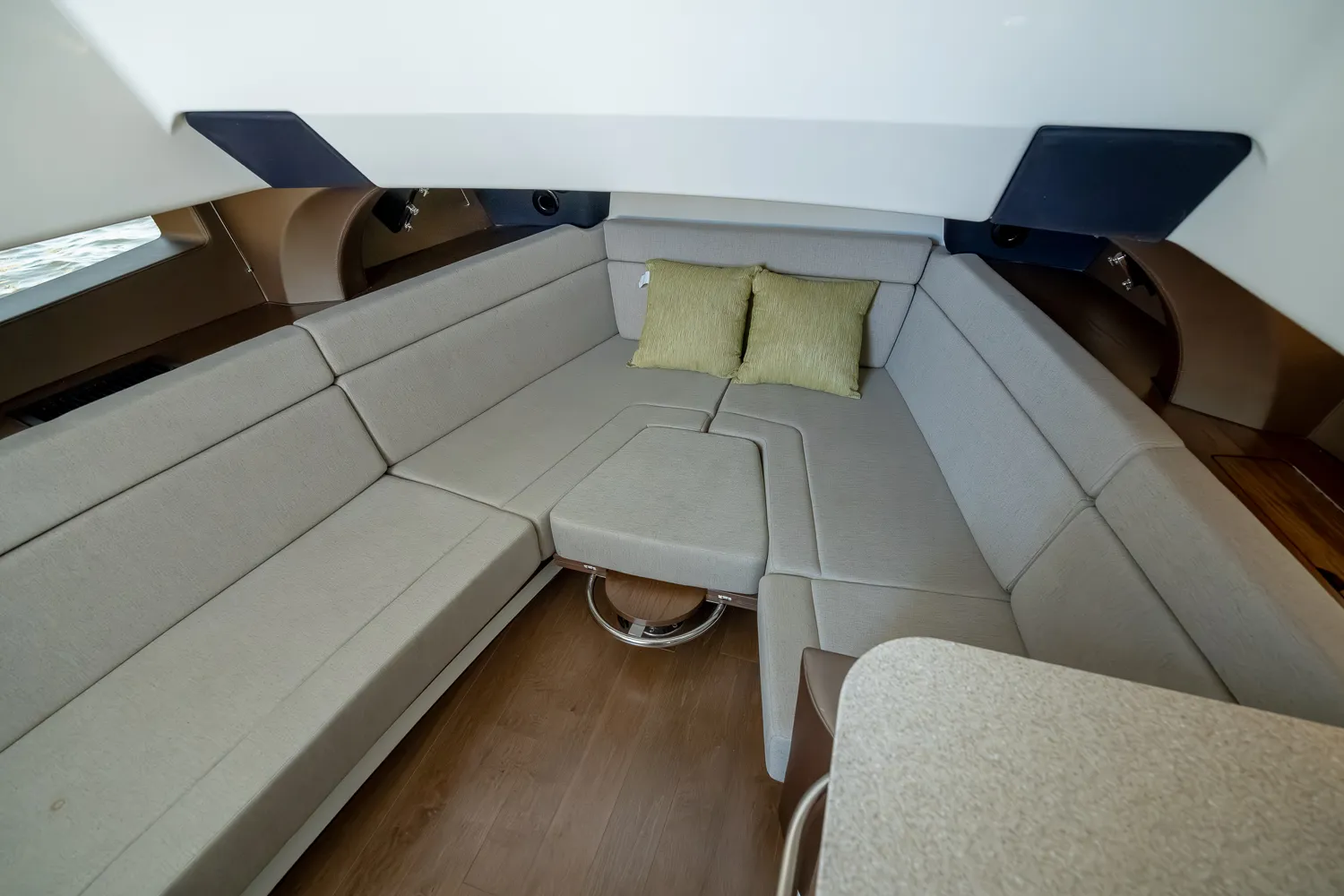 2025 Boston Whaler 420 Outrage Image Thumbnail #41