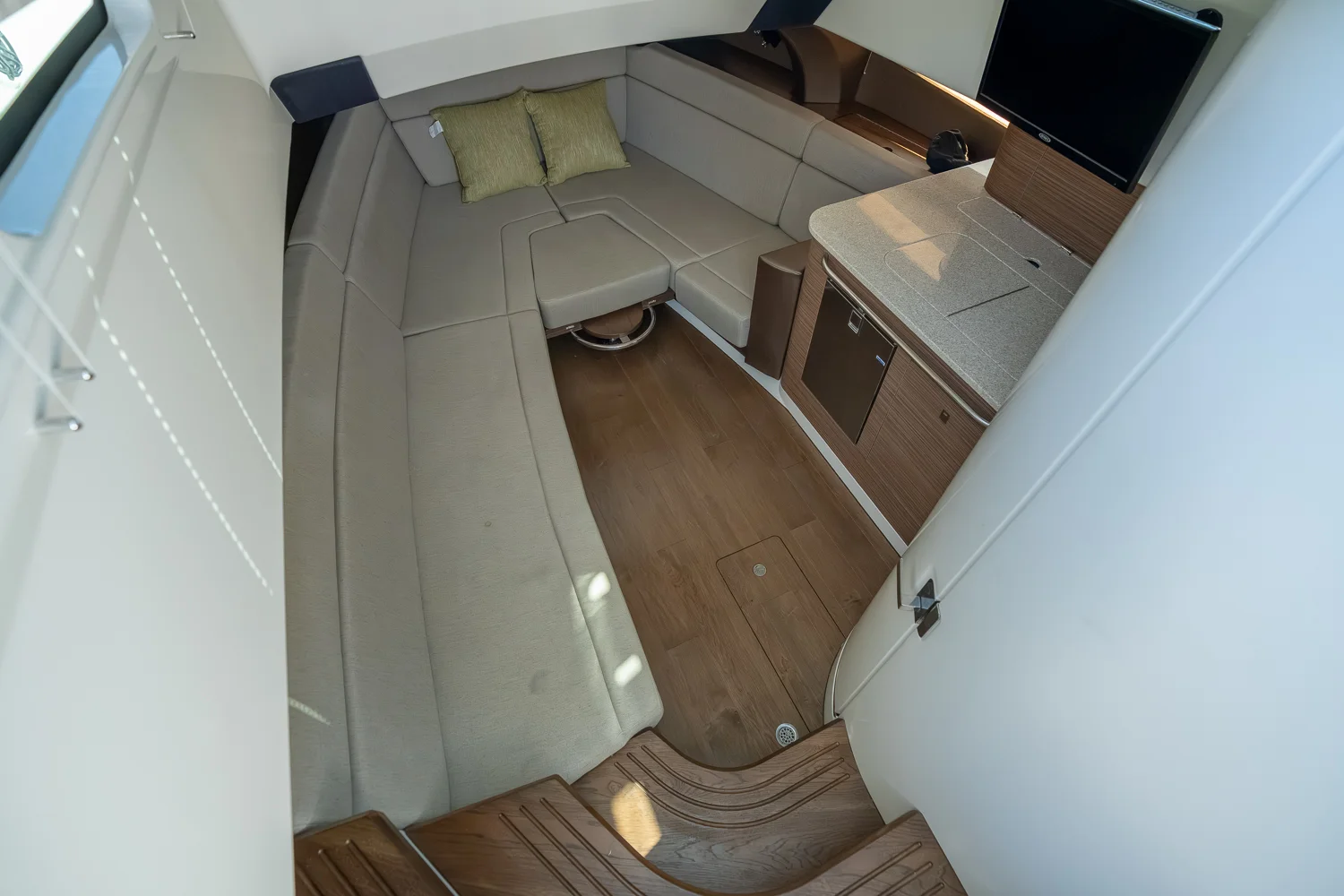 2025 Boston Whaler 420 Outrage Image Thumbnail #40