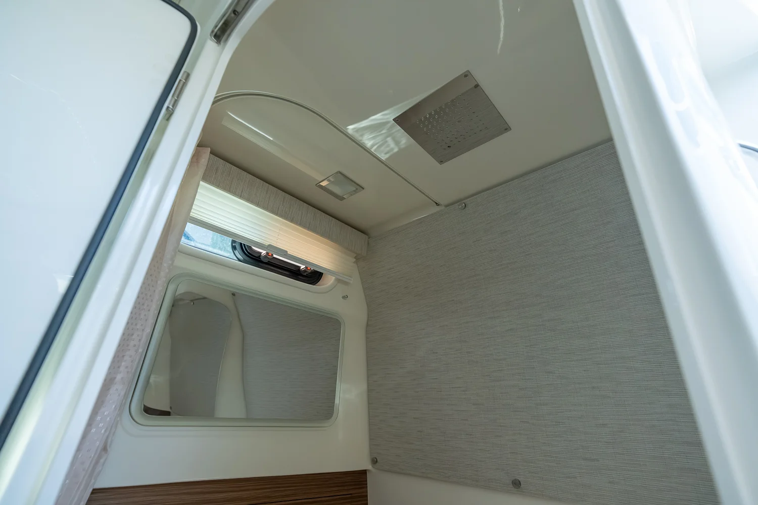 2025 Boston Whaler 420 Outrage Image Thumbnail #44