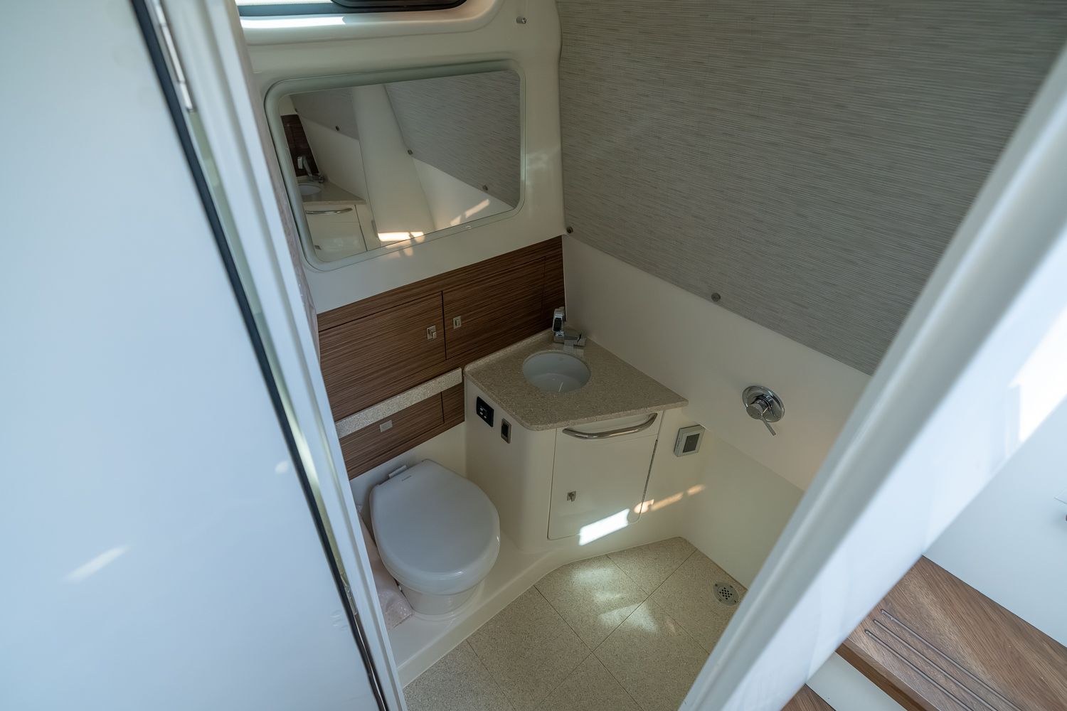 2025 Boston Whaler 420 Outrage Image Thumbnail #43