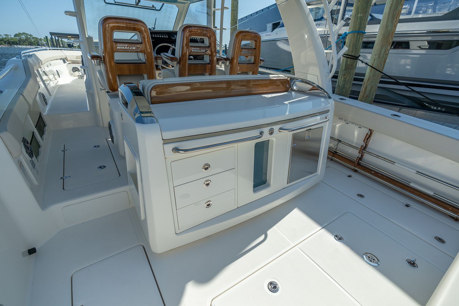 2025 Boston Whaler 420 Outrage Image Thumbnail #46