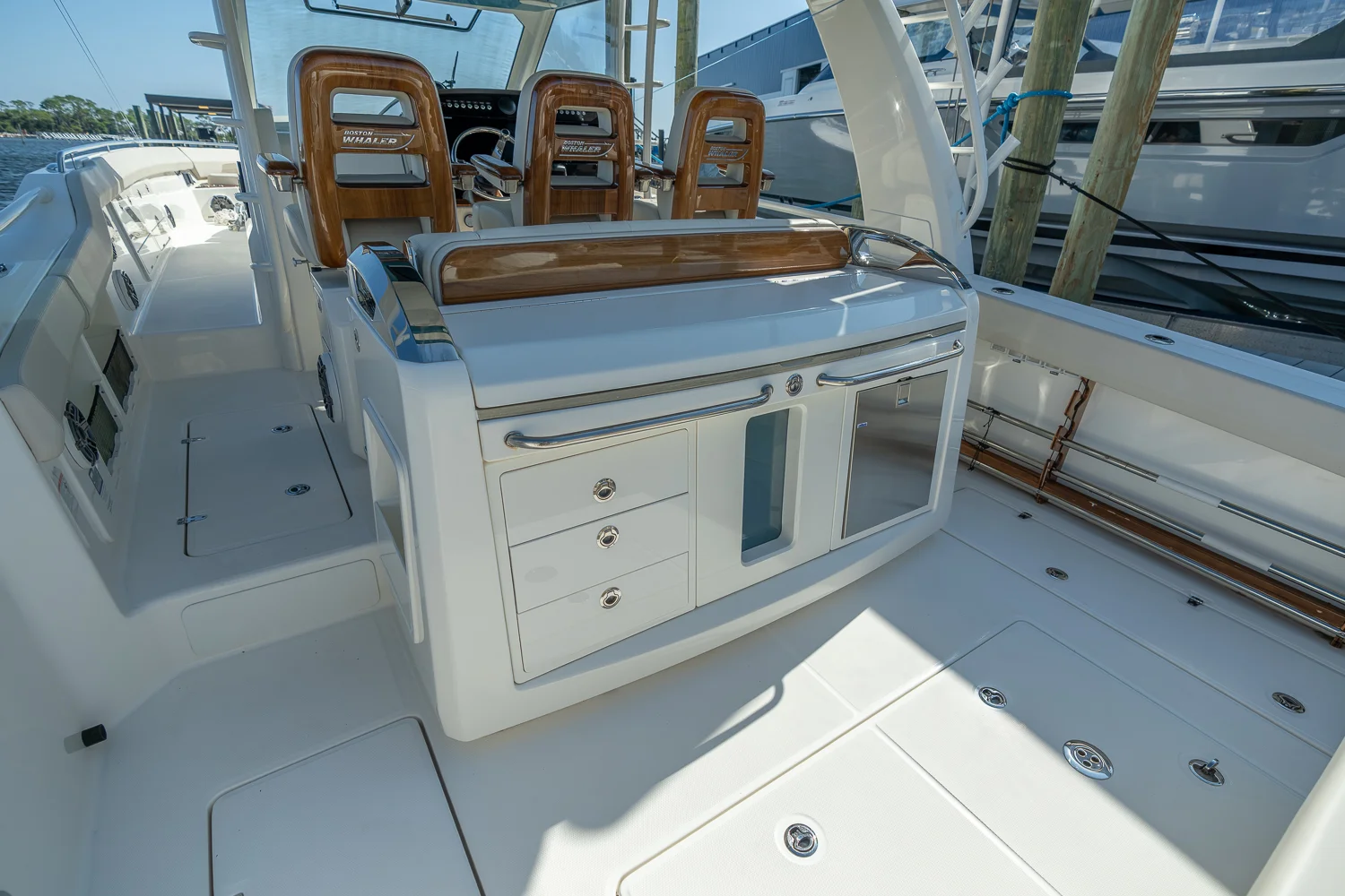 2025 Boston Whaler 420 Outrage Image Thumbnail #46