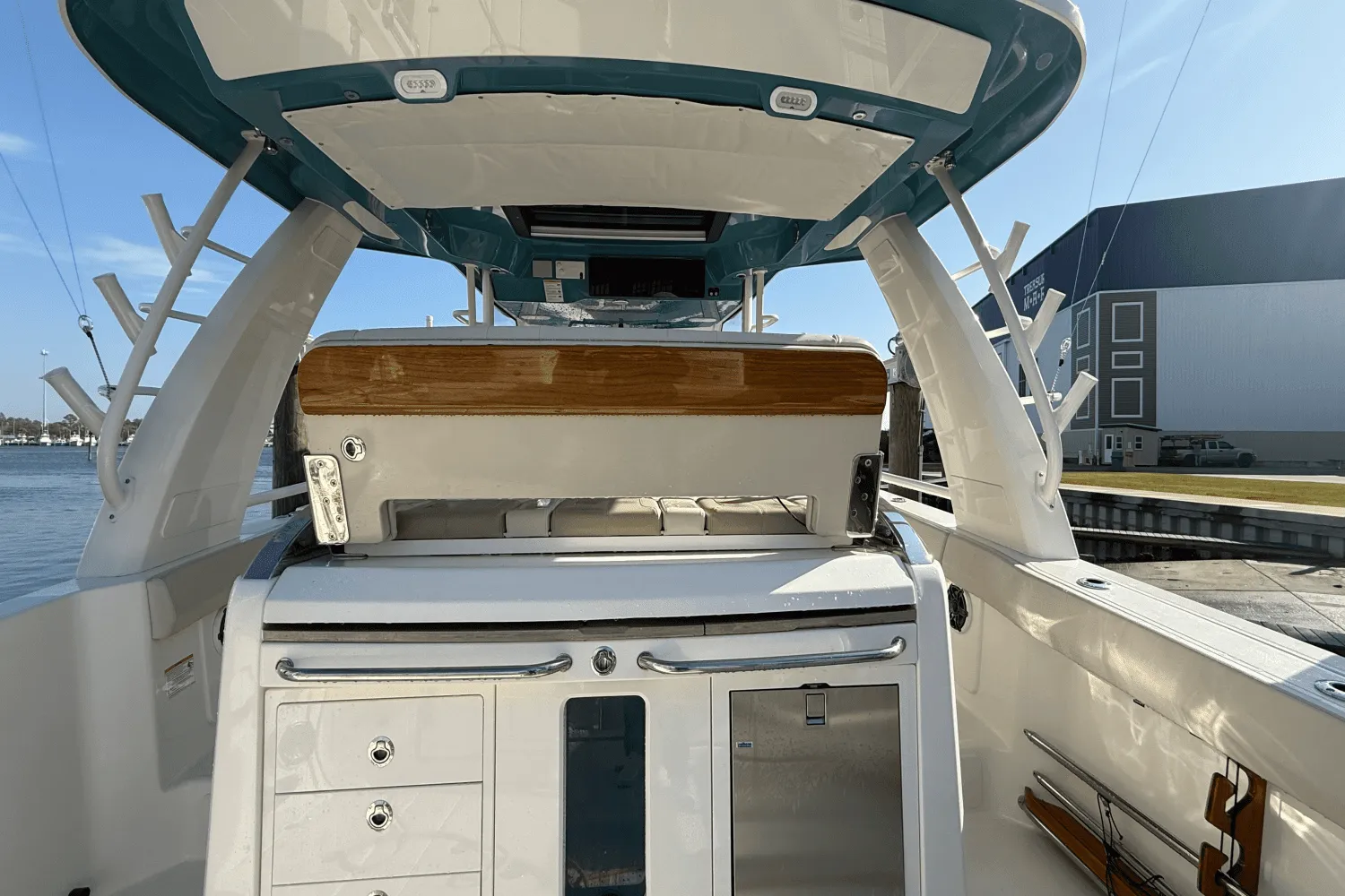 2025 Boston Whaler 420 Outrage Image Thumbnail #22