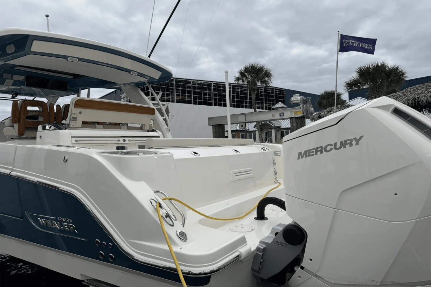 2025 Boston Whaler 420 Outrage Image Thumbnail #28