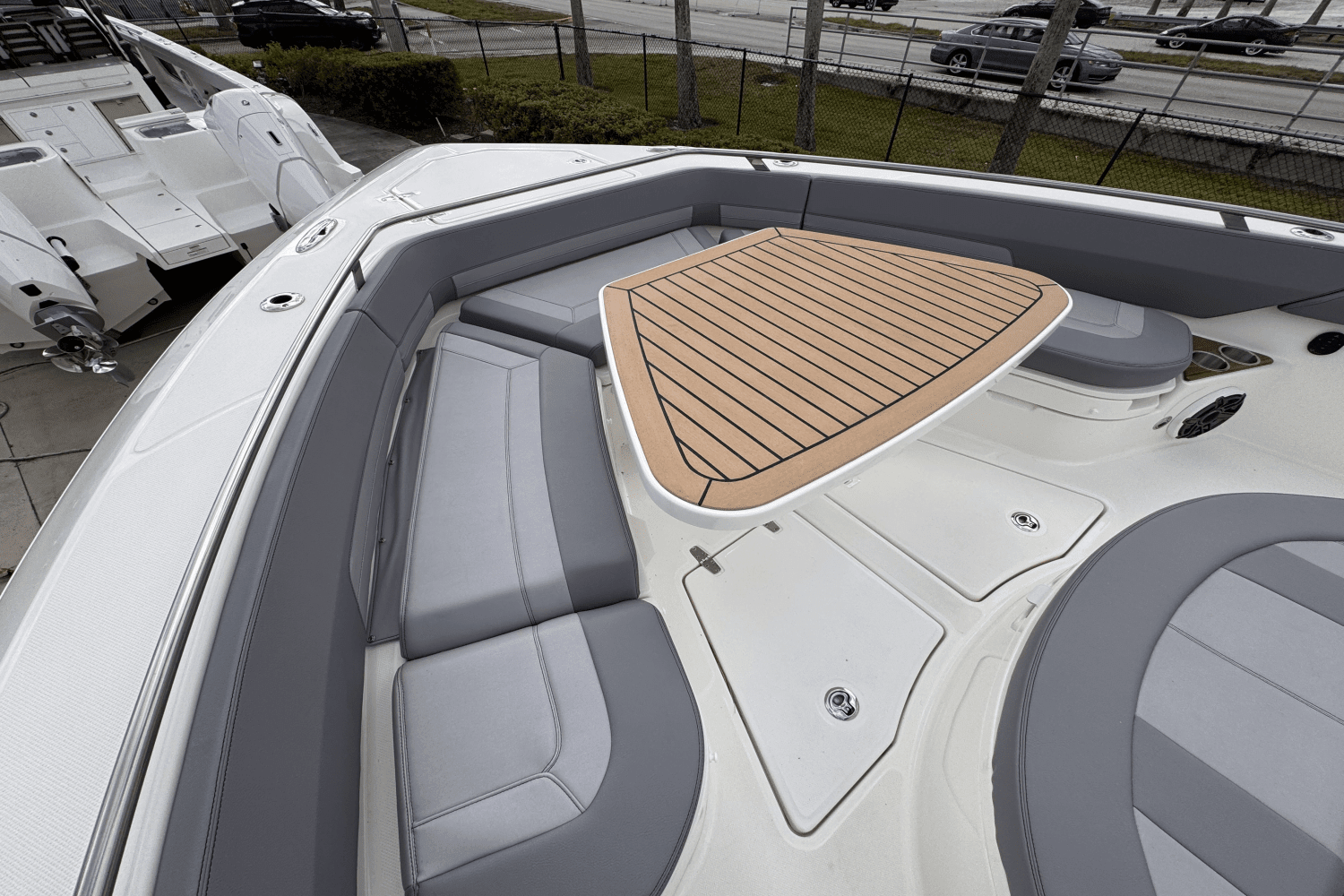 2025 Boston Whaler 420 Outrage Image Thumbnail #23
