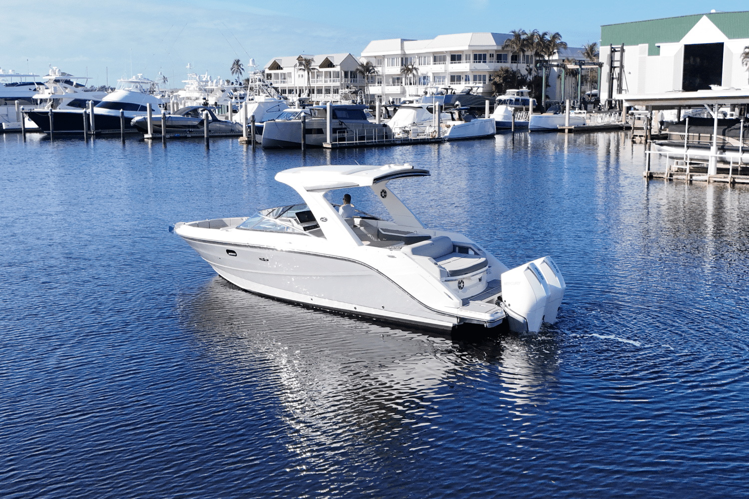 2021 Sea Ray 310 SLX OB Image Thumbnail #2