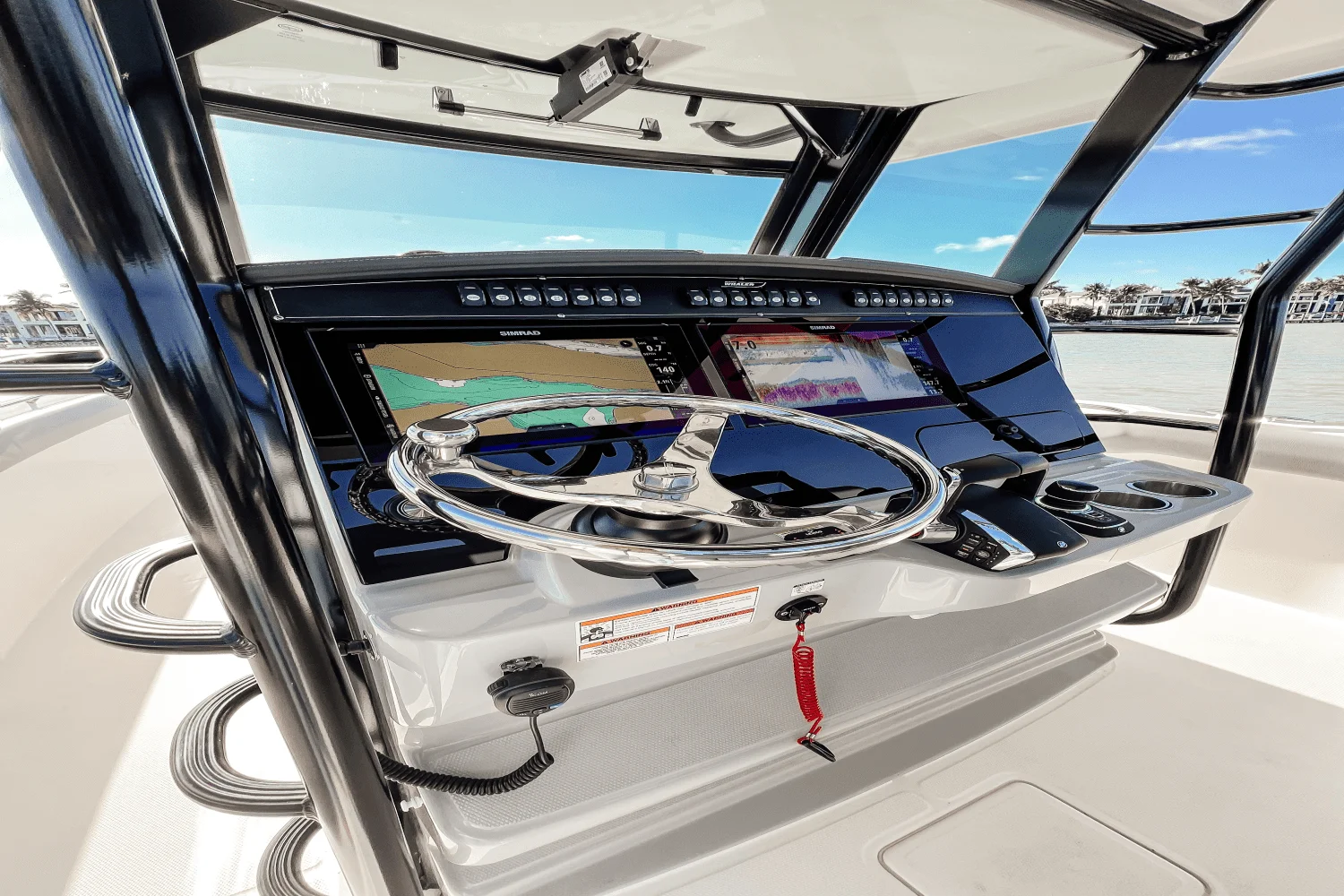 2023 Boston Whaler 330 OUTRAGE Image Thumbnail #7
