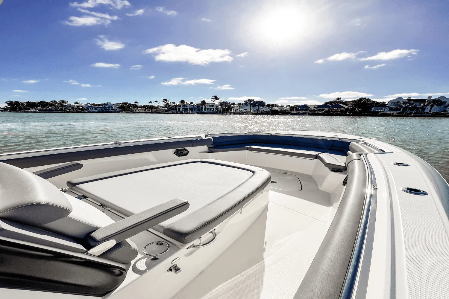 2023 Boston Whaler 330 OUTRAGE Image Thumbnail #4