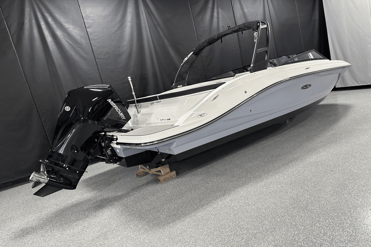 2024 Sea Ray SPX 230 Outboard Image Thumbnail #2