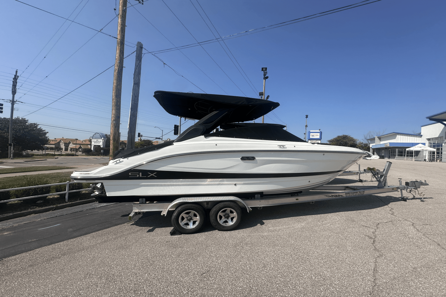 2024 Sea Ray SLX 260