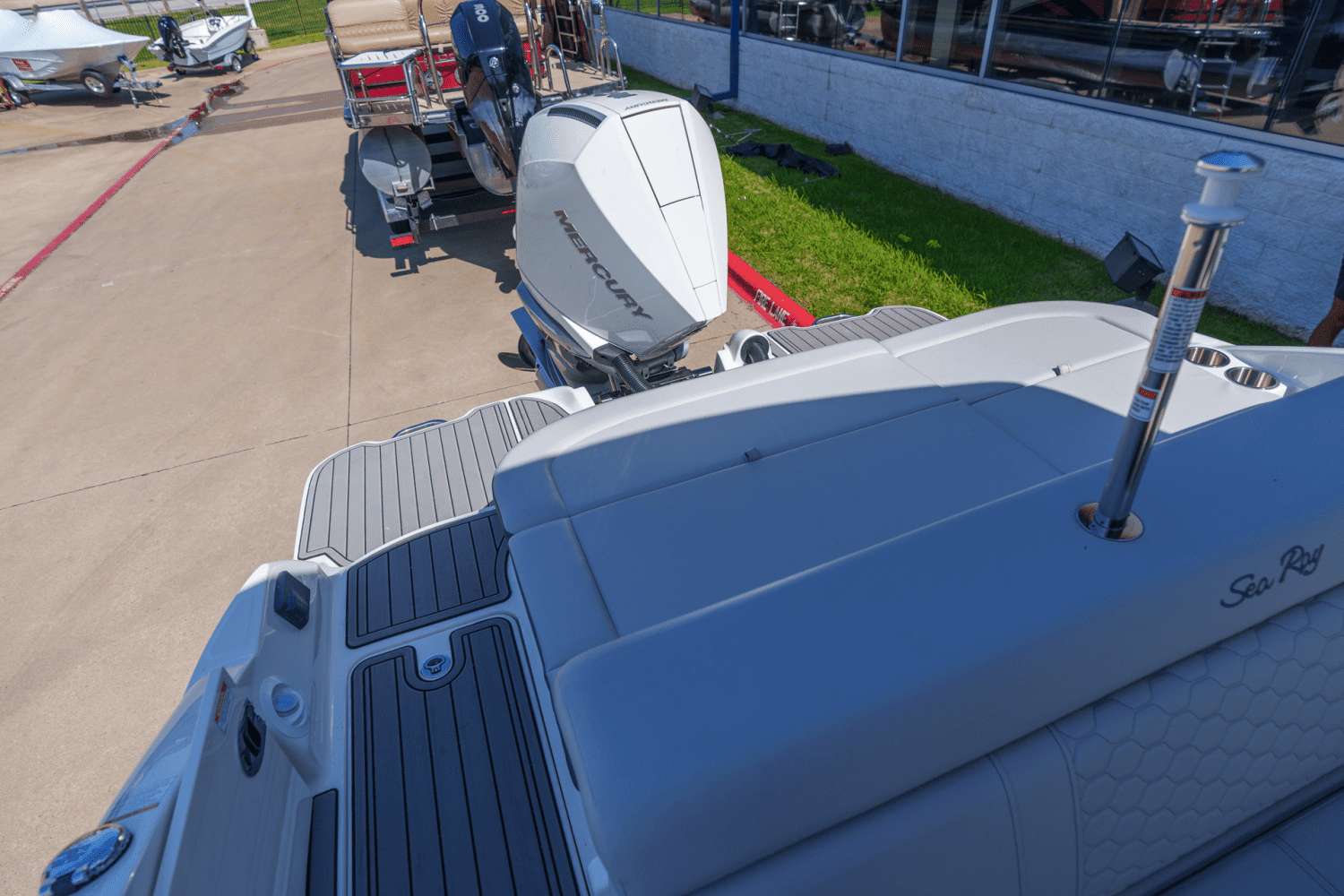 2024 Sea Ray SDX 270 Outboard Image Thumbnail #21