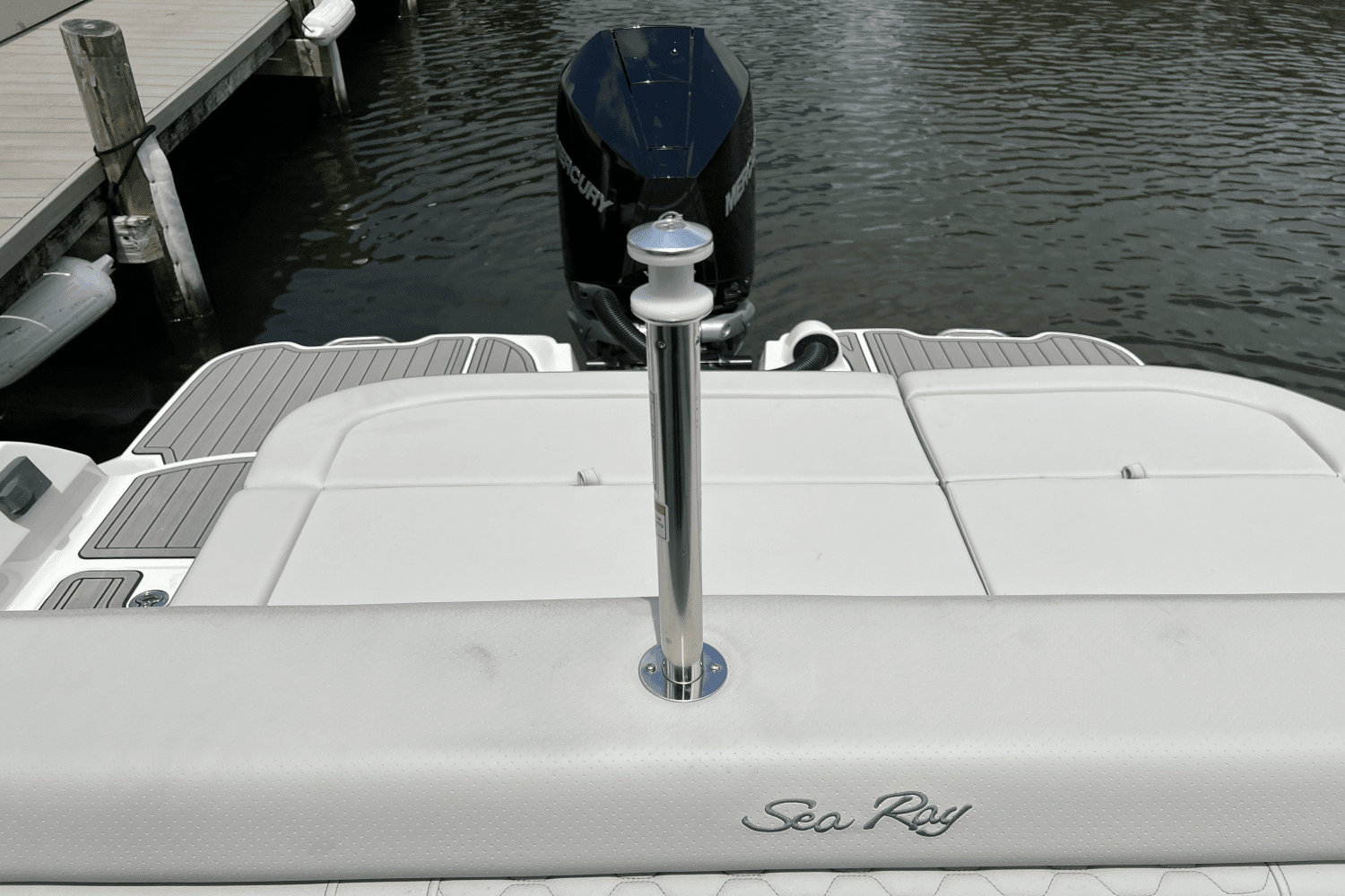 2024 Sea Ray SDX 270 Outboard Image Thumbnail #5