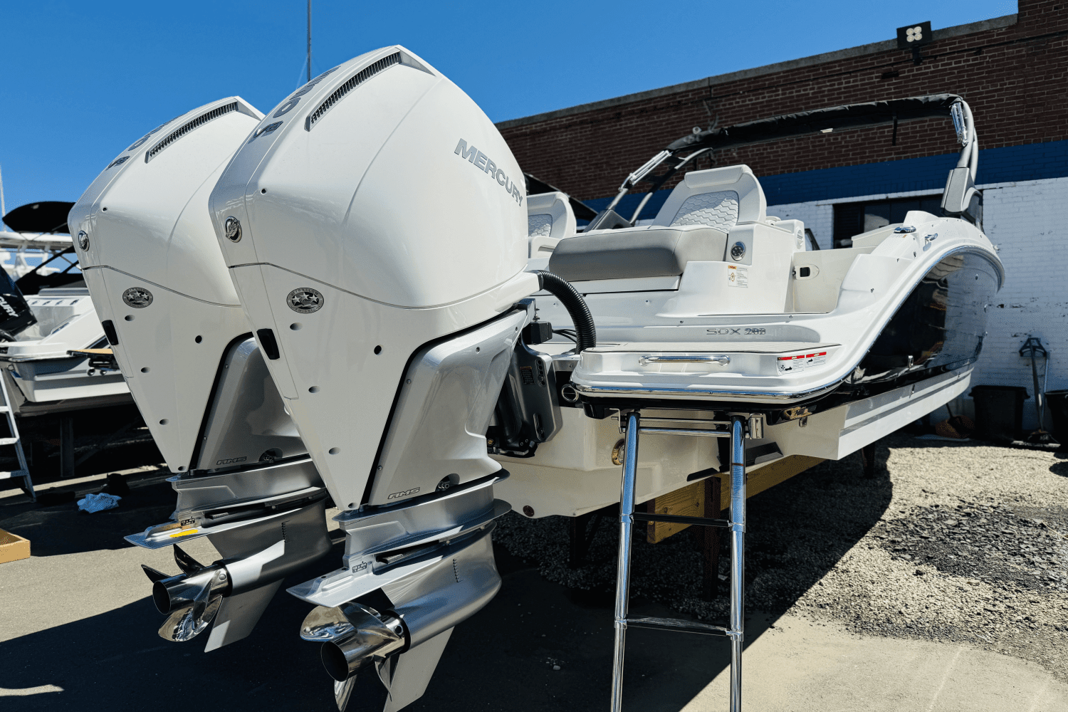 2024 Sea Ray SDX 290 Outboard Image Thumbnail #5