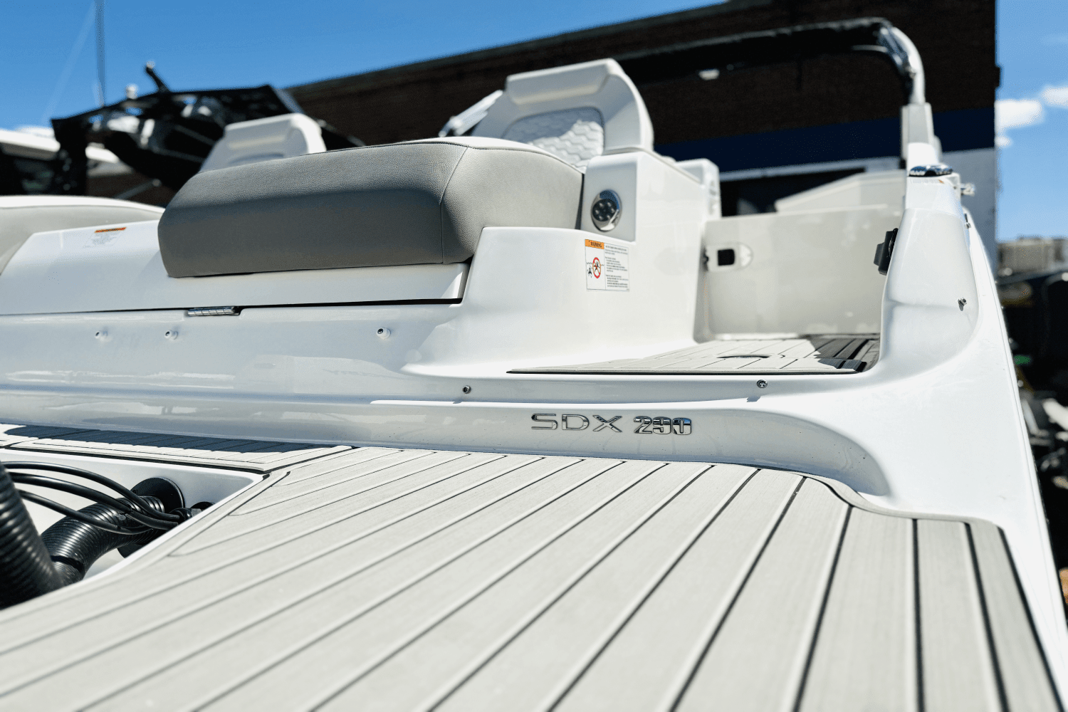 2024 Sea Ray SDX 290 Outboard Image Thumbnail #7
