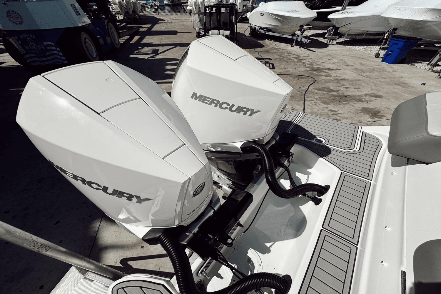 2024 Sea Ray SDX 290 Outboard Image Thumbnail #26