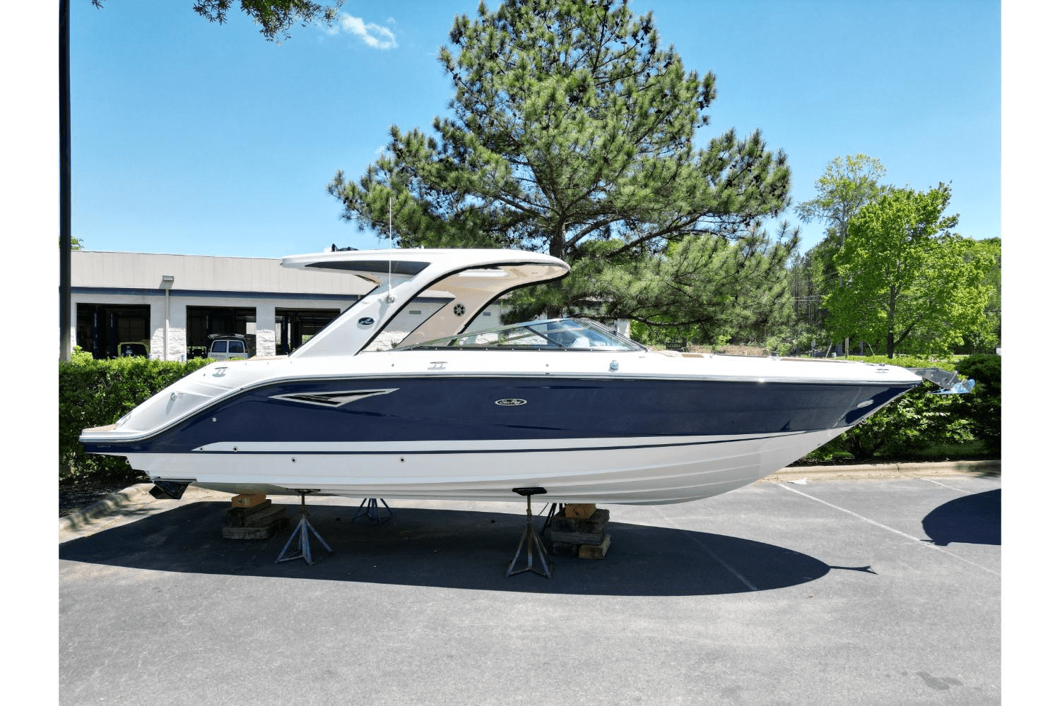 2024 Sea Ray 310 SLX