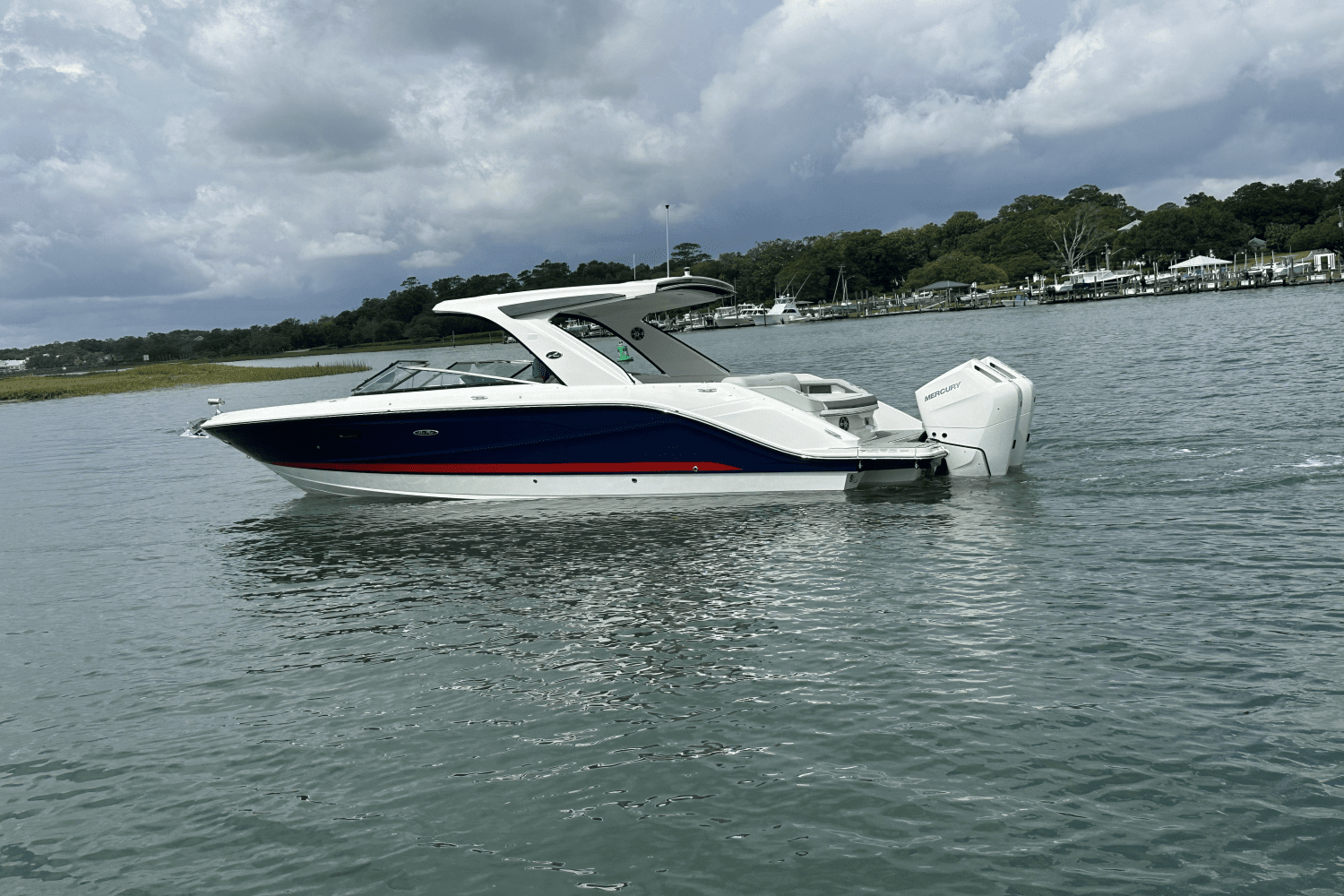 2024 Sea Ray 310 SLX Outboard Image Thumbnail #6