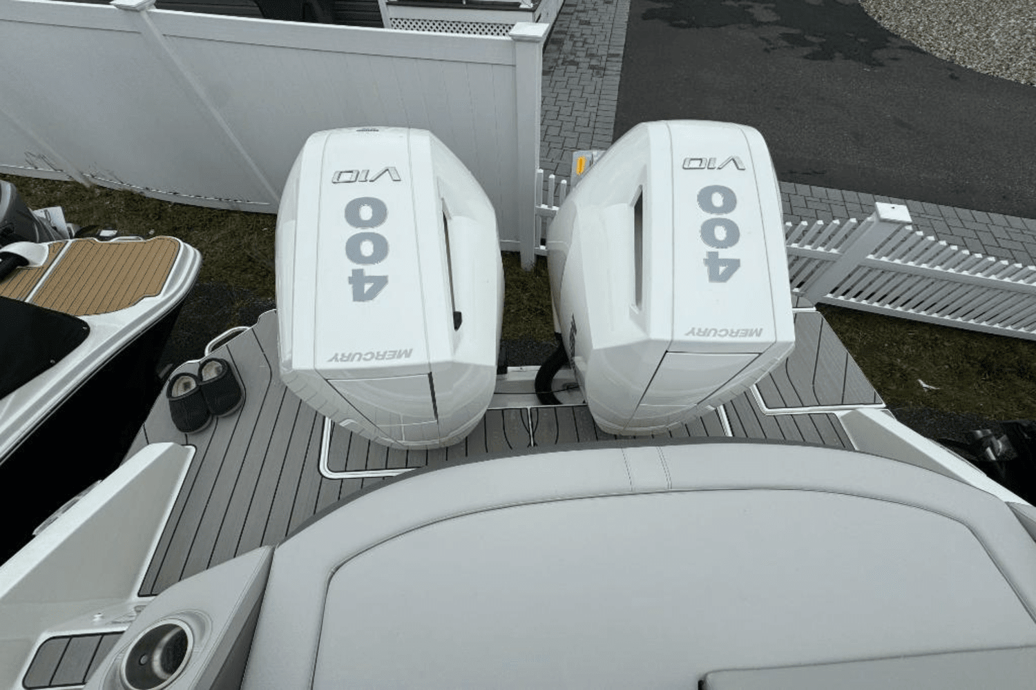 2024 Sea Ray 310 SLX Outboard Image Thumbnail #5