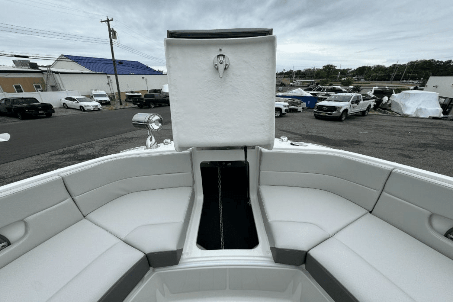 2024 Sea Ray 310 SLX Outboard Image Thumbnail #38