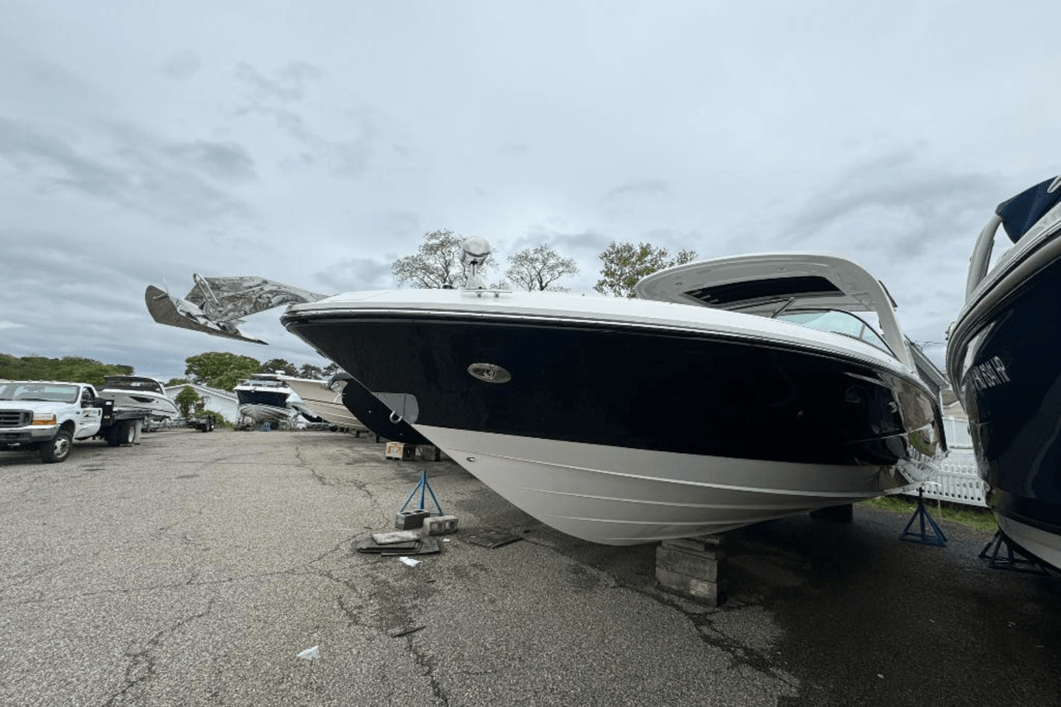 2024 Sea Ray 310 SLX Outboard Image Thumbnail #41