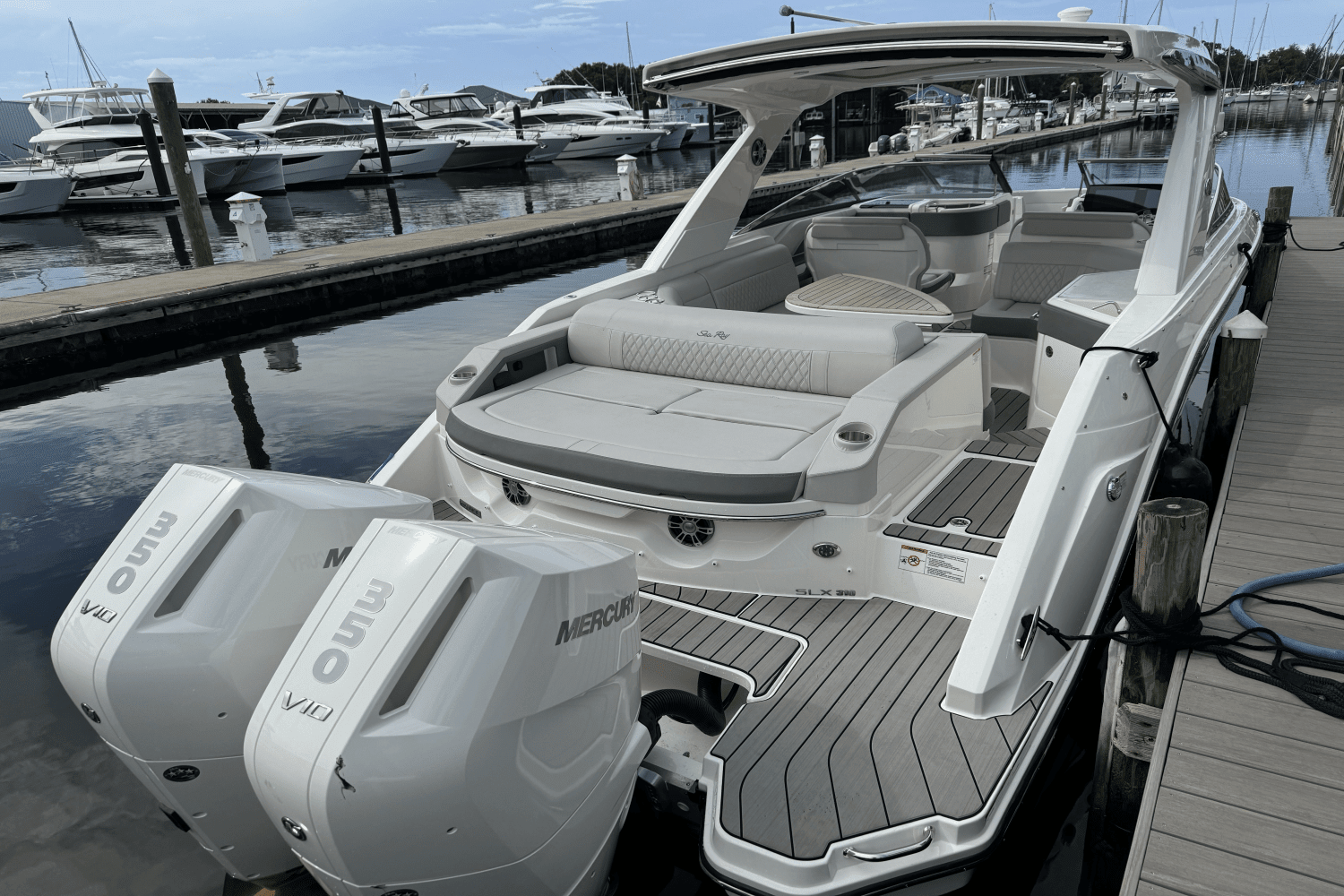 2024 Sea Ray 310 SLX Outboard Image Thumbnail #3