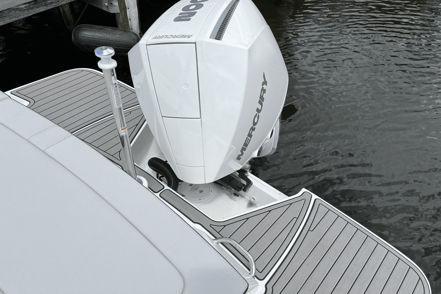 Thumbnail 4 for 2024 Sea Ray SPX 230 Outboard